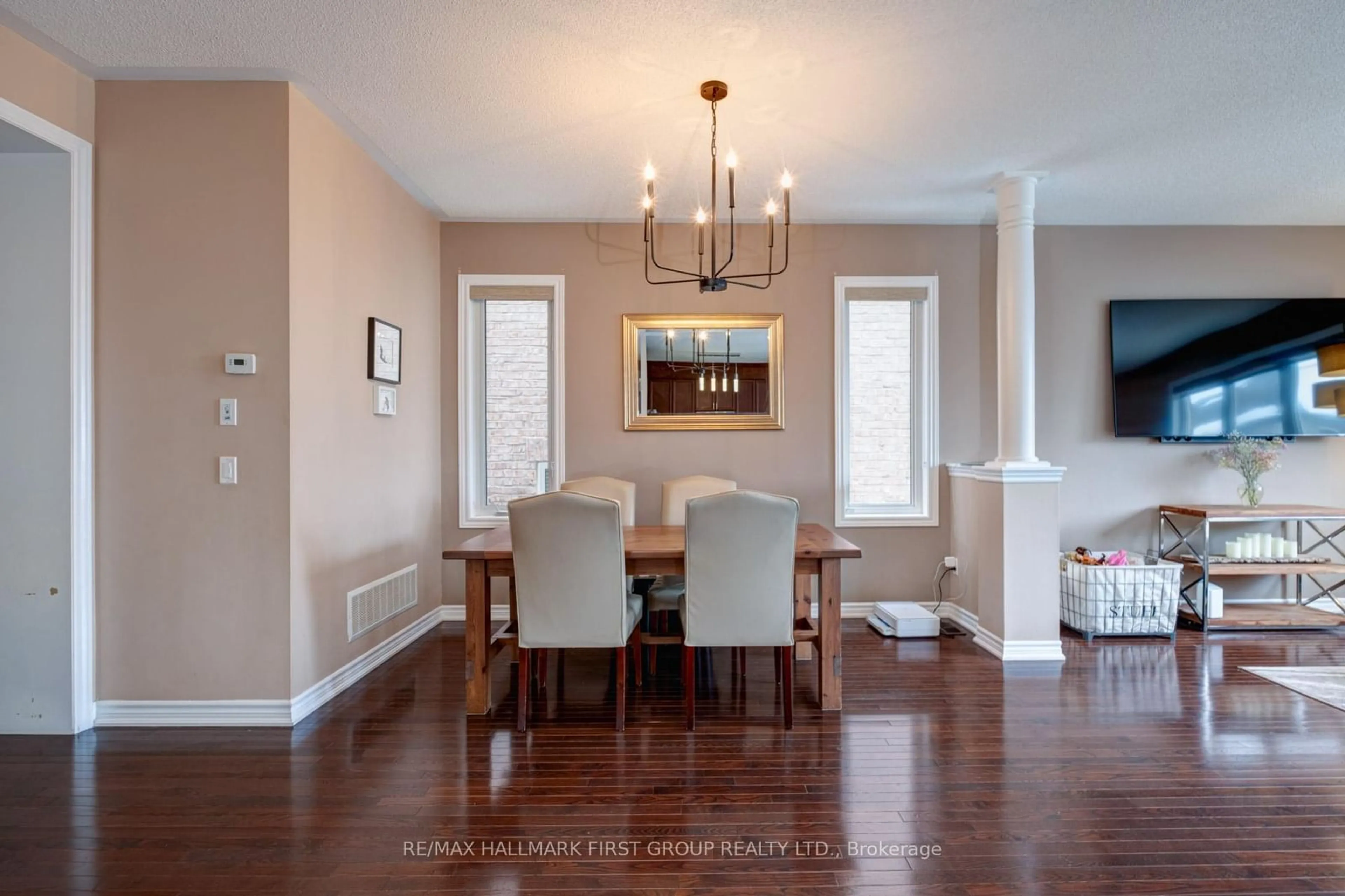 Dining room, wood/laminate floor for 50 Learmont Ave, Caledon Ontario L7C 3N5