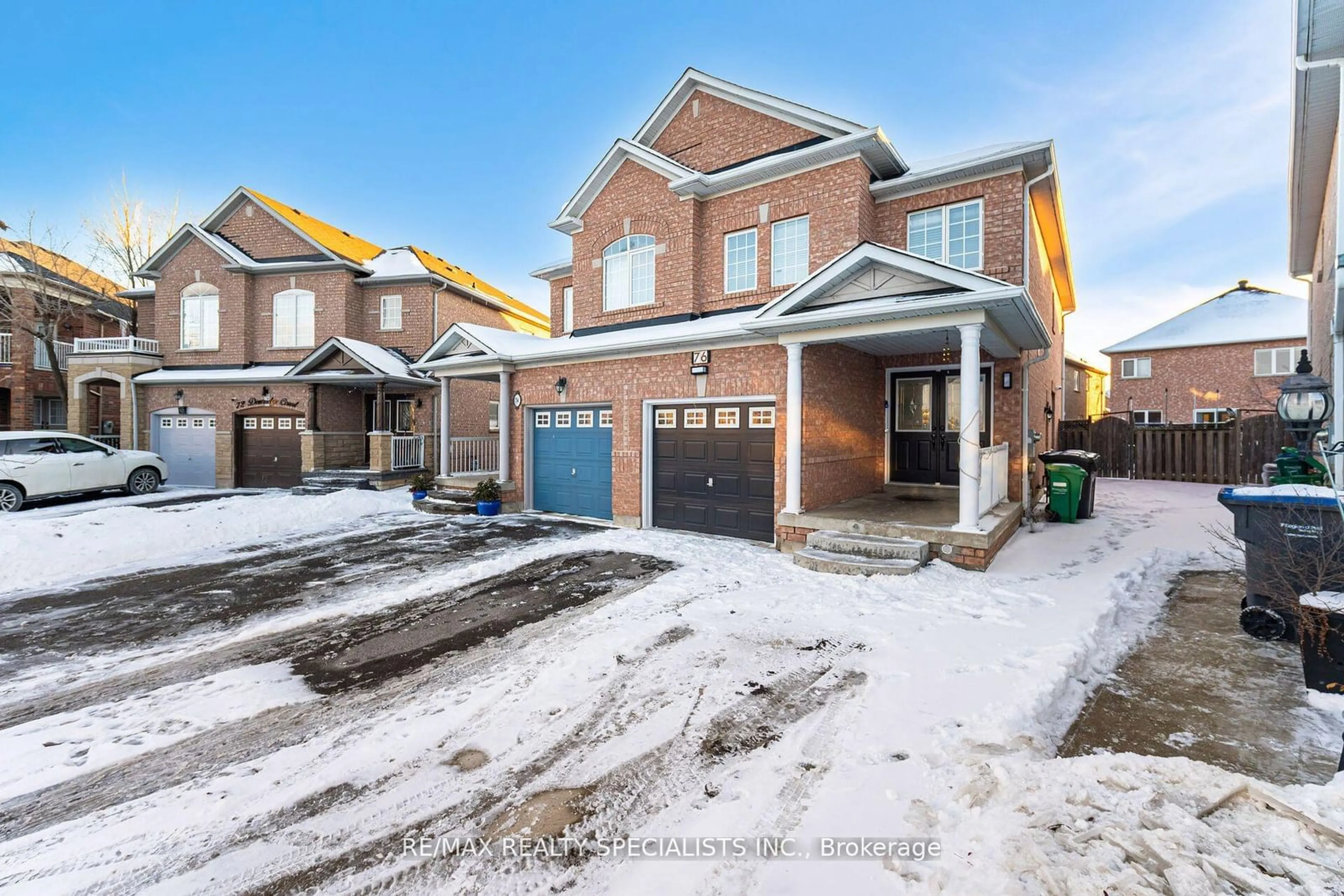 Home with brick exterior material, street for 76 Dewridge Crt, Brampton Ontario L6R 3C1