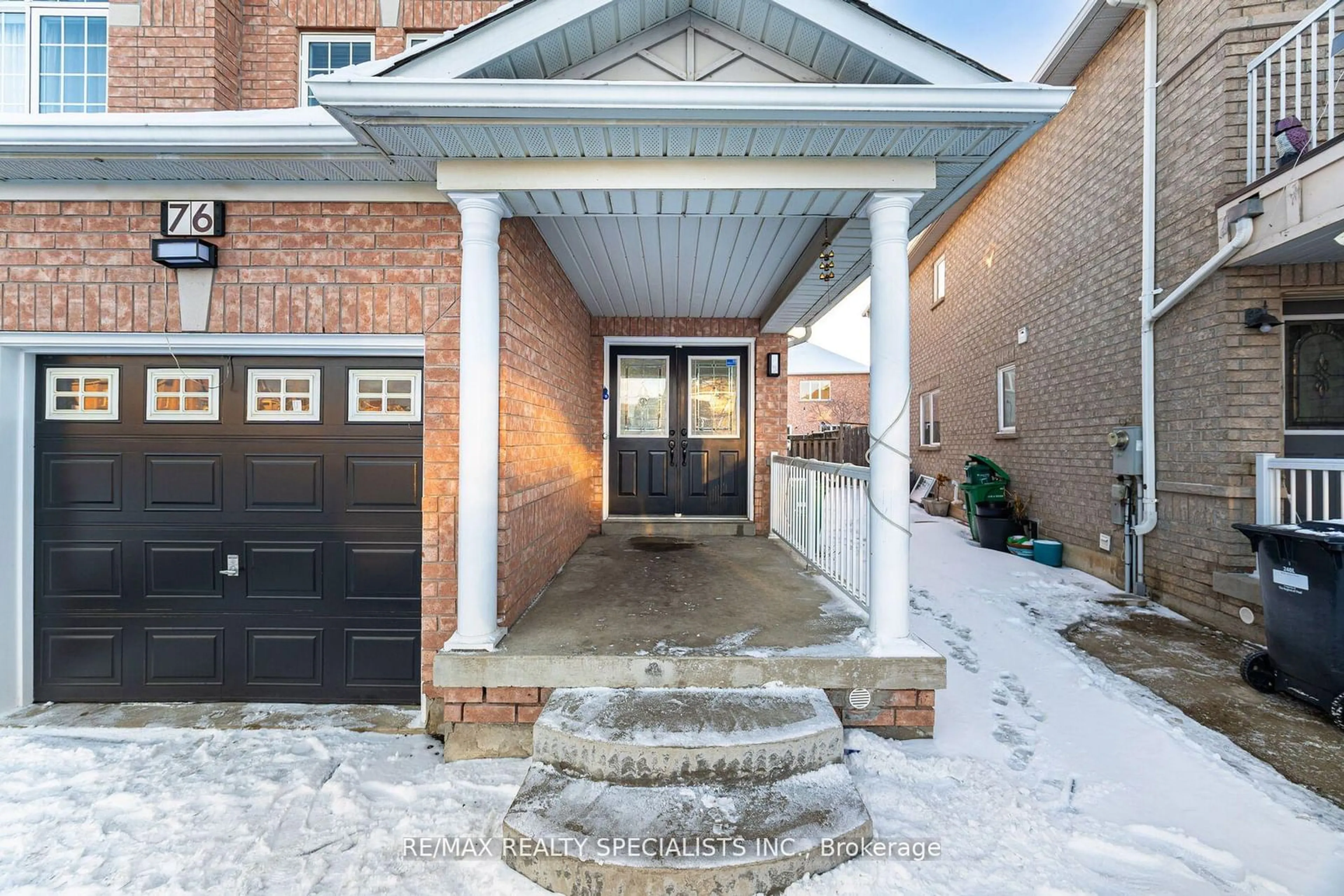 Home with brick exterior material, street for 76 Dewridge Crt, Brampton Ontario L6R 3C1