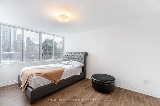 Additional property image - 1300 Mississauga Valley Blvd Unit 211