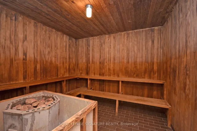 Additional property image - 1300 Mississauga Valley Blvd Unit 211
