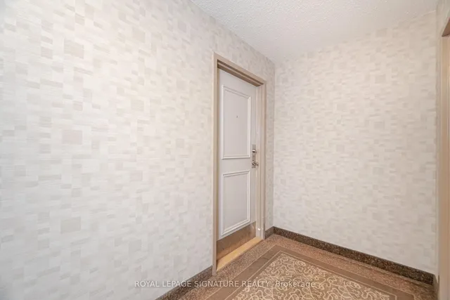 Additional property image - 1300 Mississauga Valley Blvd Unit 211
