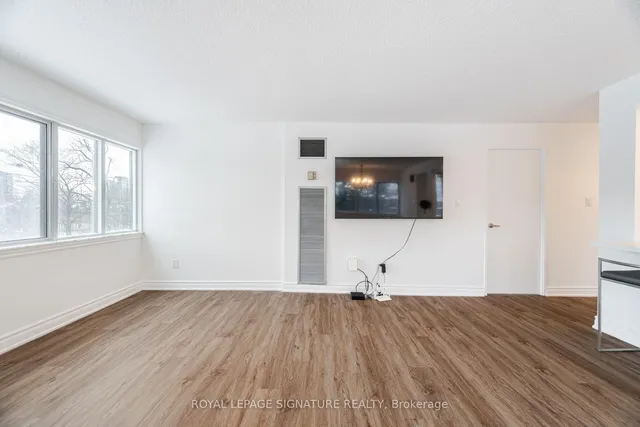 Additional property image - 1300 Mississauga Valley Blvd Unit 211