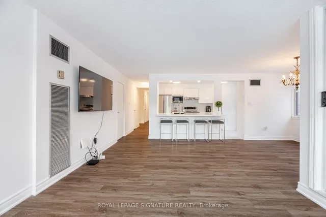 Additional property image - 1300 Mississauga Valley Blvd Unit 211