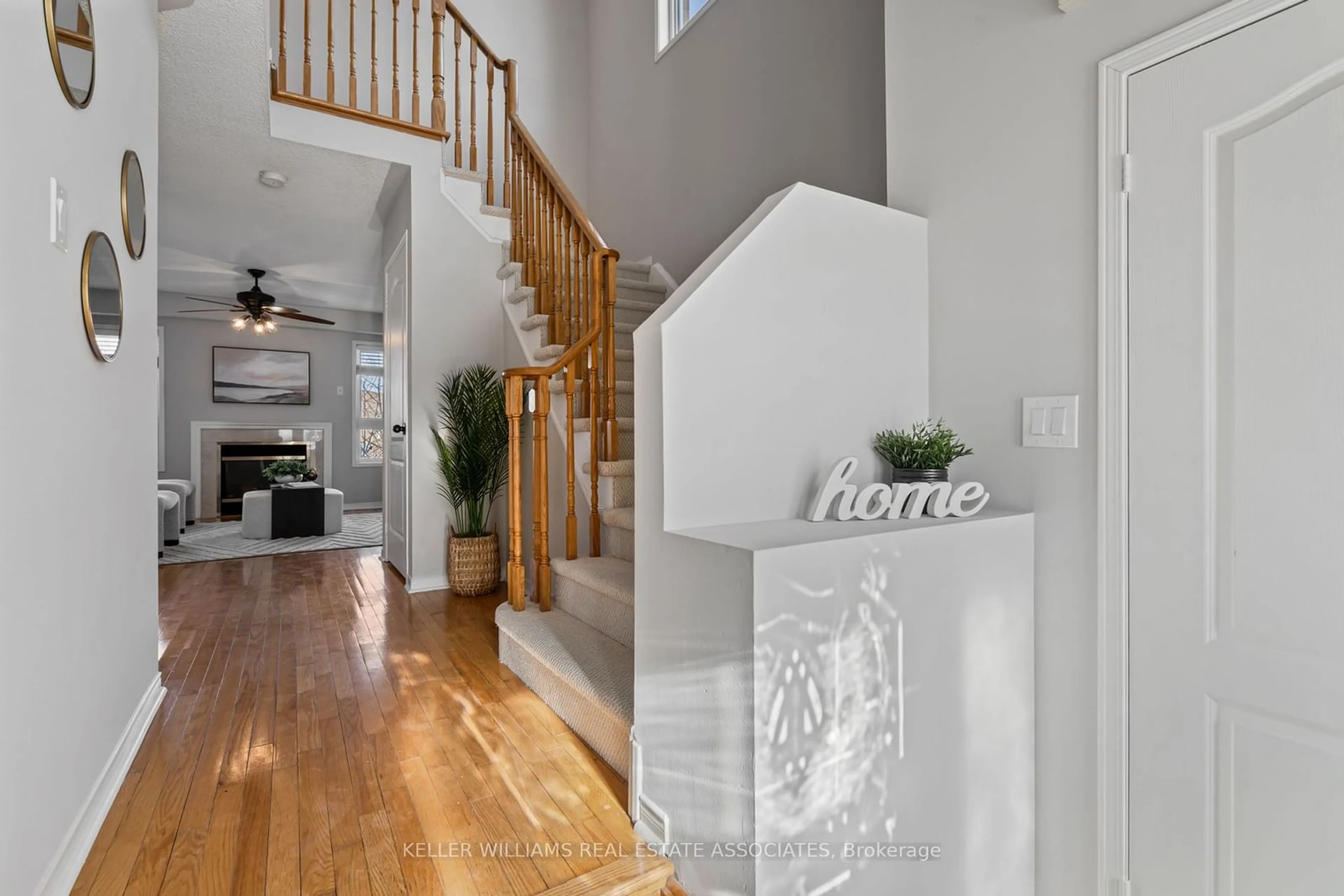 Indoor entryway for 177 Sunny Meadow Blvd, Brampton Ontario L6R 2Z2