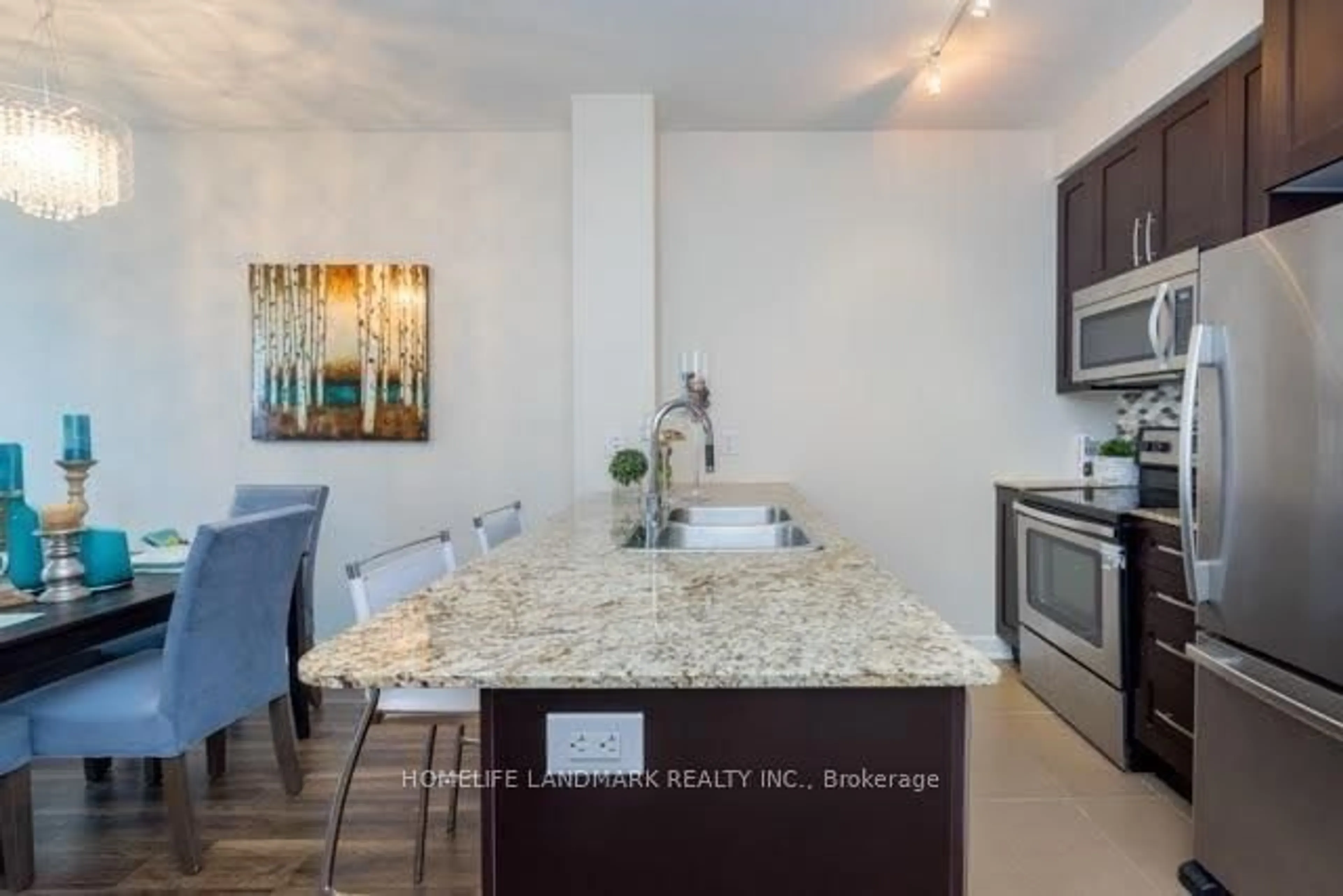 Open concept kitchen, unknown for 4070 Confederation Pkwy #4208, Mississauga Ontario L5B 0E9