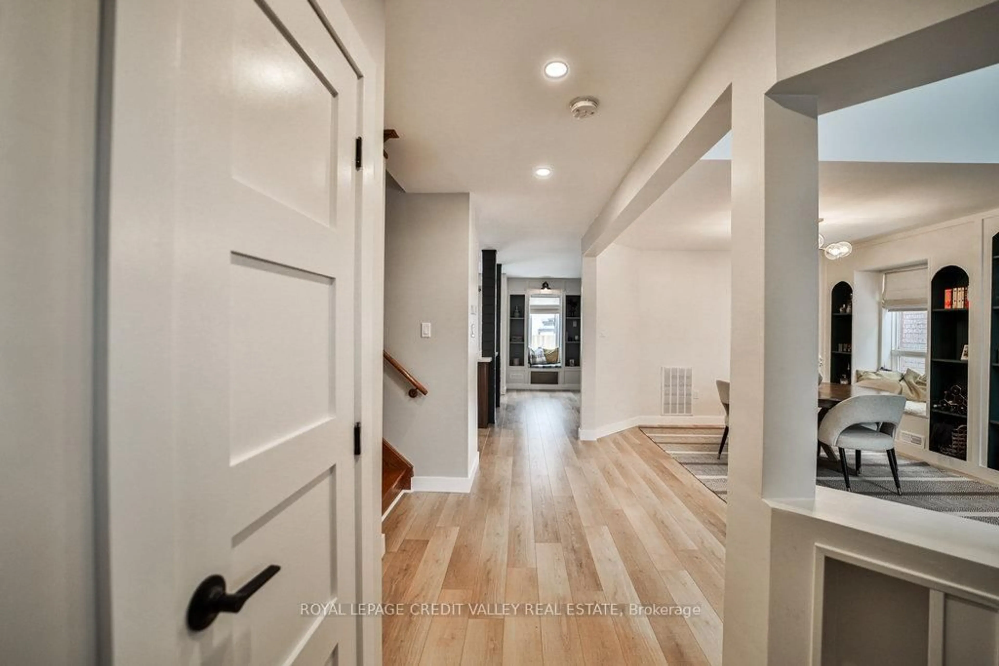 Indoor entryway for 9 Sheardown Tr, Caledon Ontario L7E 1Y5