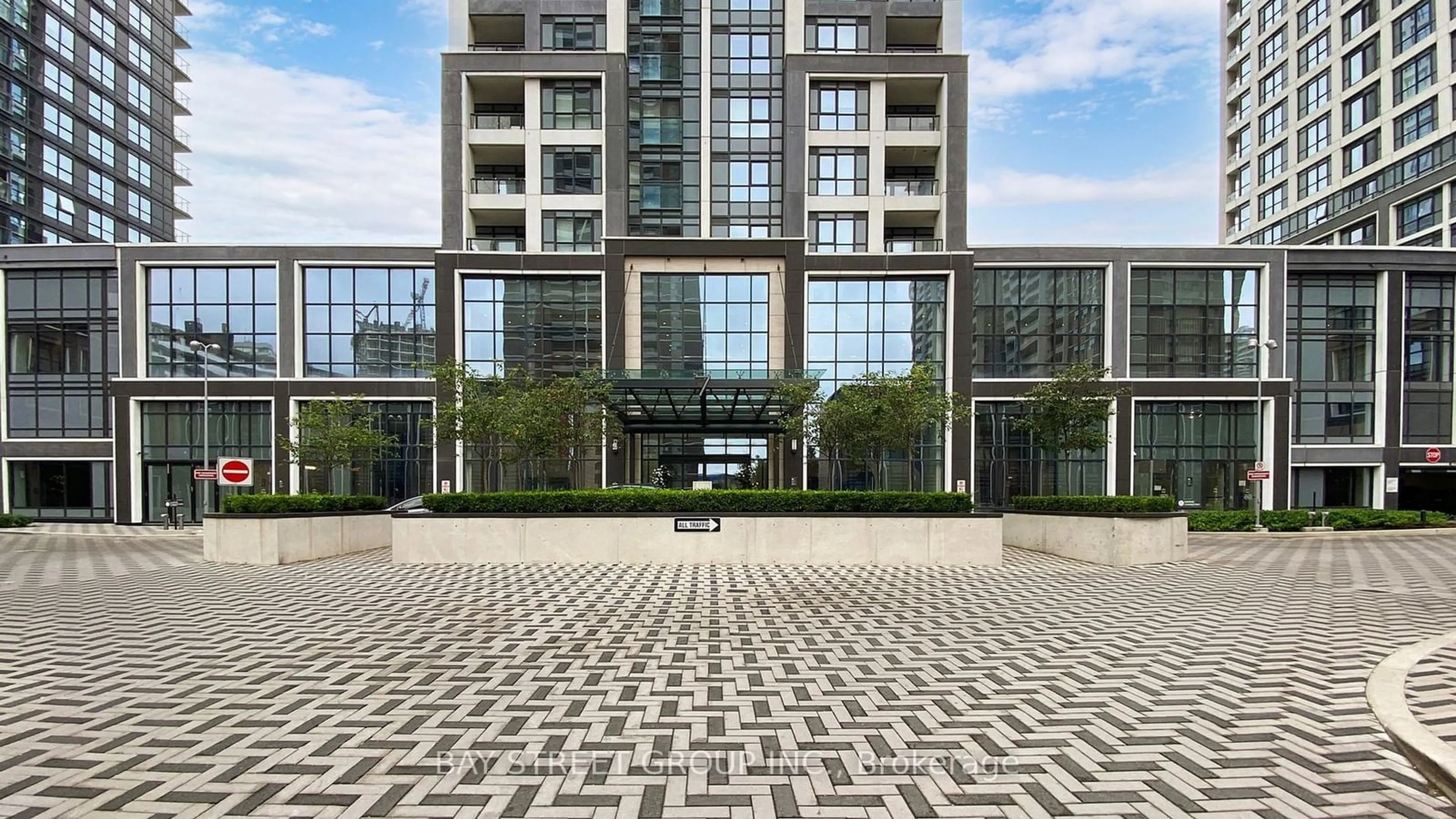 Patio, building for 5 Mabelle Ave #4032, Toronto Ontario M9A 0C8