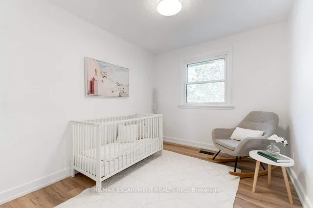 Additional property image - 5470 Randolph Cres