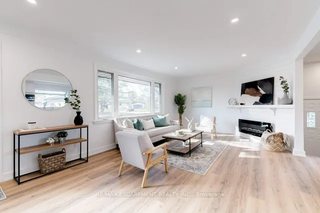Additional property image - 5470 Randolph Cres