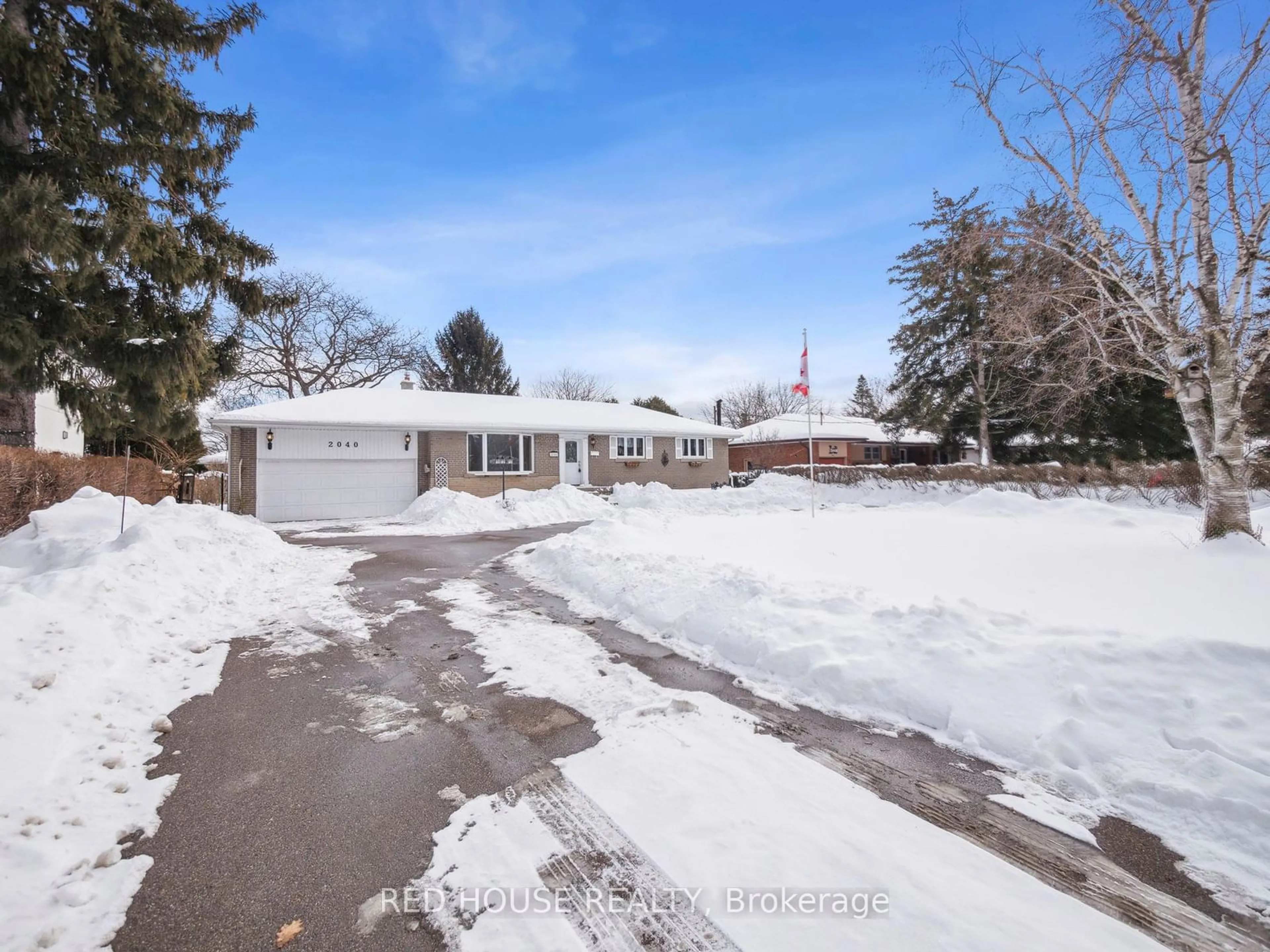 Unknown for 2040 Rebecca St, Oakville Ontario L6L 2A2