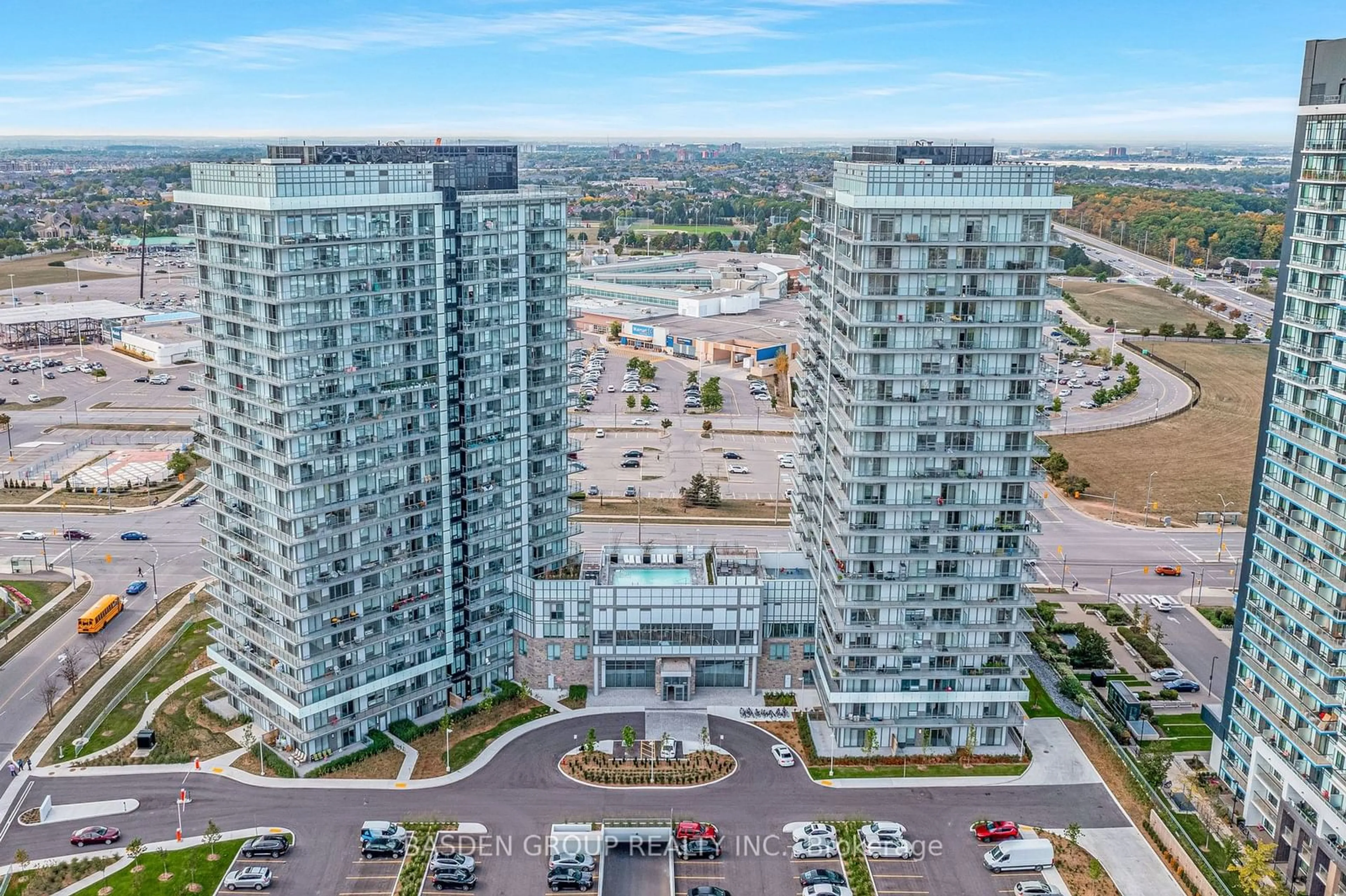 A pic from outside/outdoor area/front of a property/back of a property/a pic from drone, city buildings view from balcony for 4655 Metcalfe Ave #202B, Mississauga Ontario L5M 0Z7