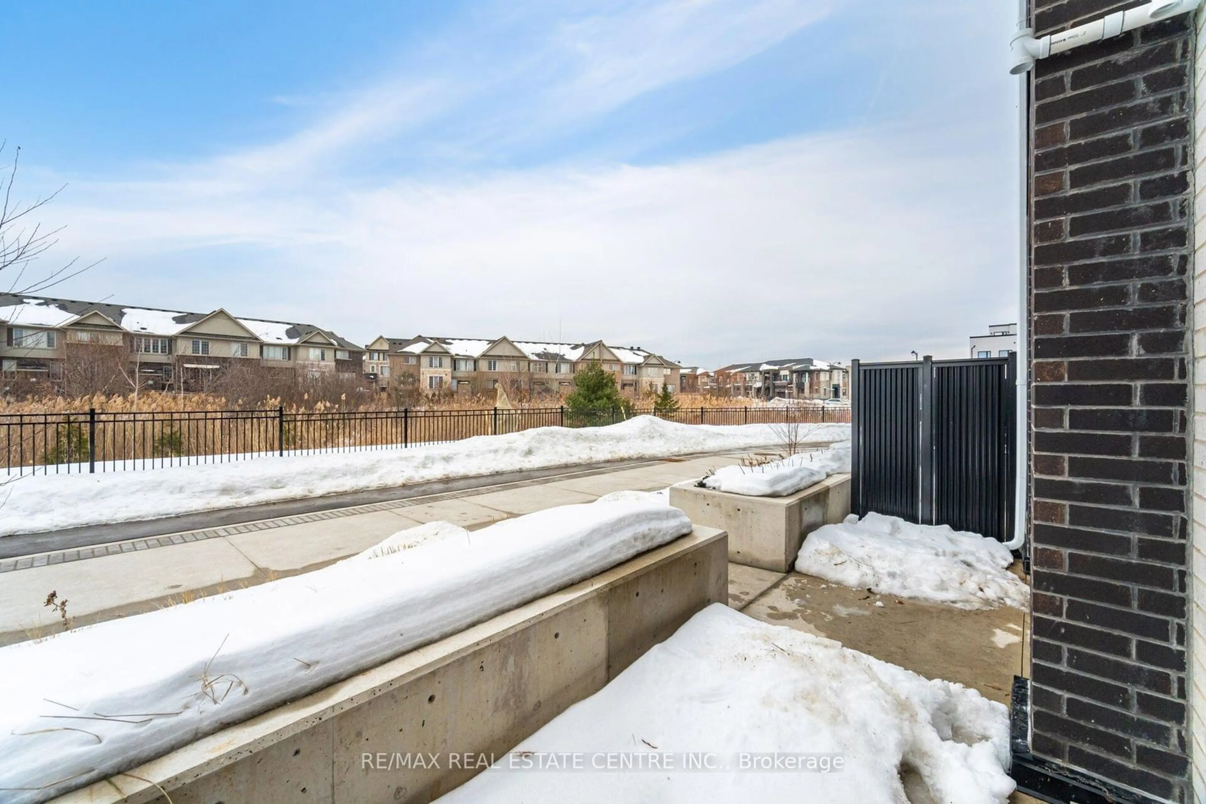 A pic from outside/outdoor area/front of a property/back of a property/a pic from drone, unknown for 349 Wheat Boom Dr #119, Oakville Ontario L6H 7X5