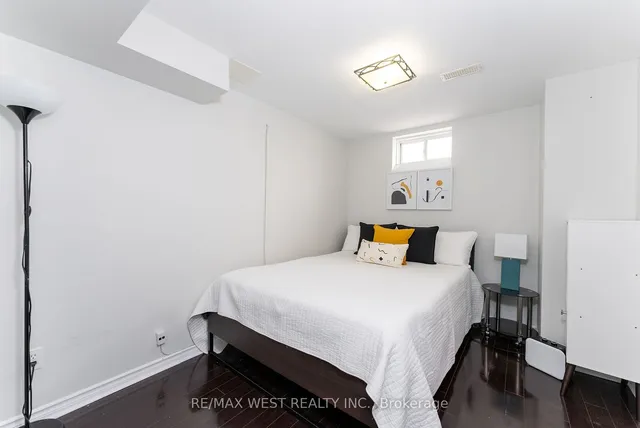 Additional property image - 1020 Windbrooke Grve