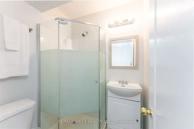 Additional property image - 1020 Windbrooke Grve