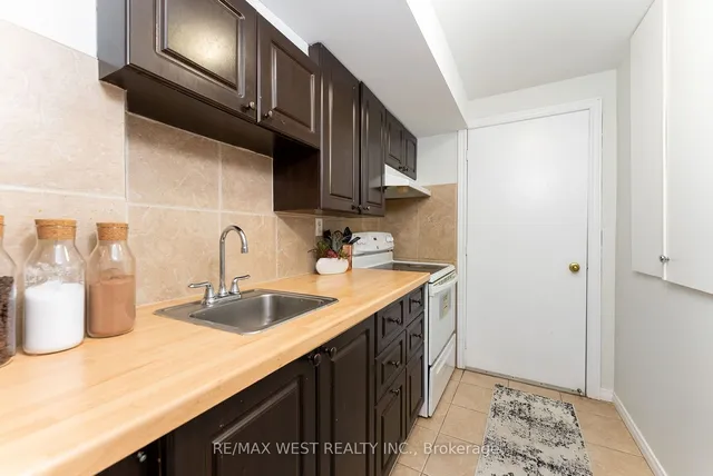 Additional property image - 1020 Windbrooke Grve