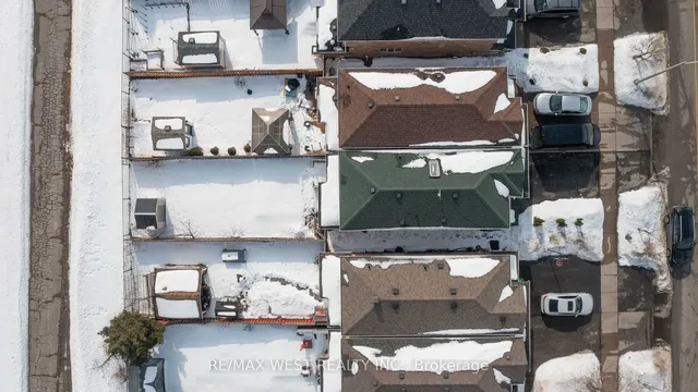 Additional property image - 1020 Windbrooke Grve