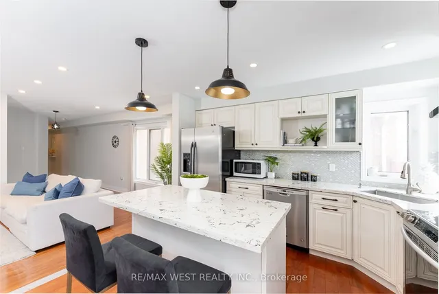 Additional property image - 1020 Windbrooke Grve