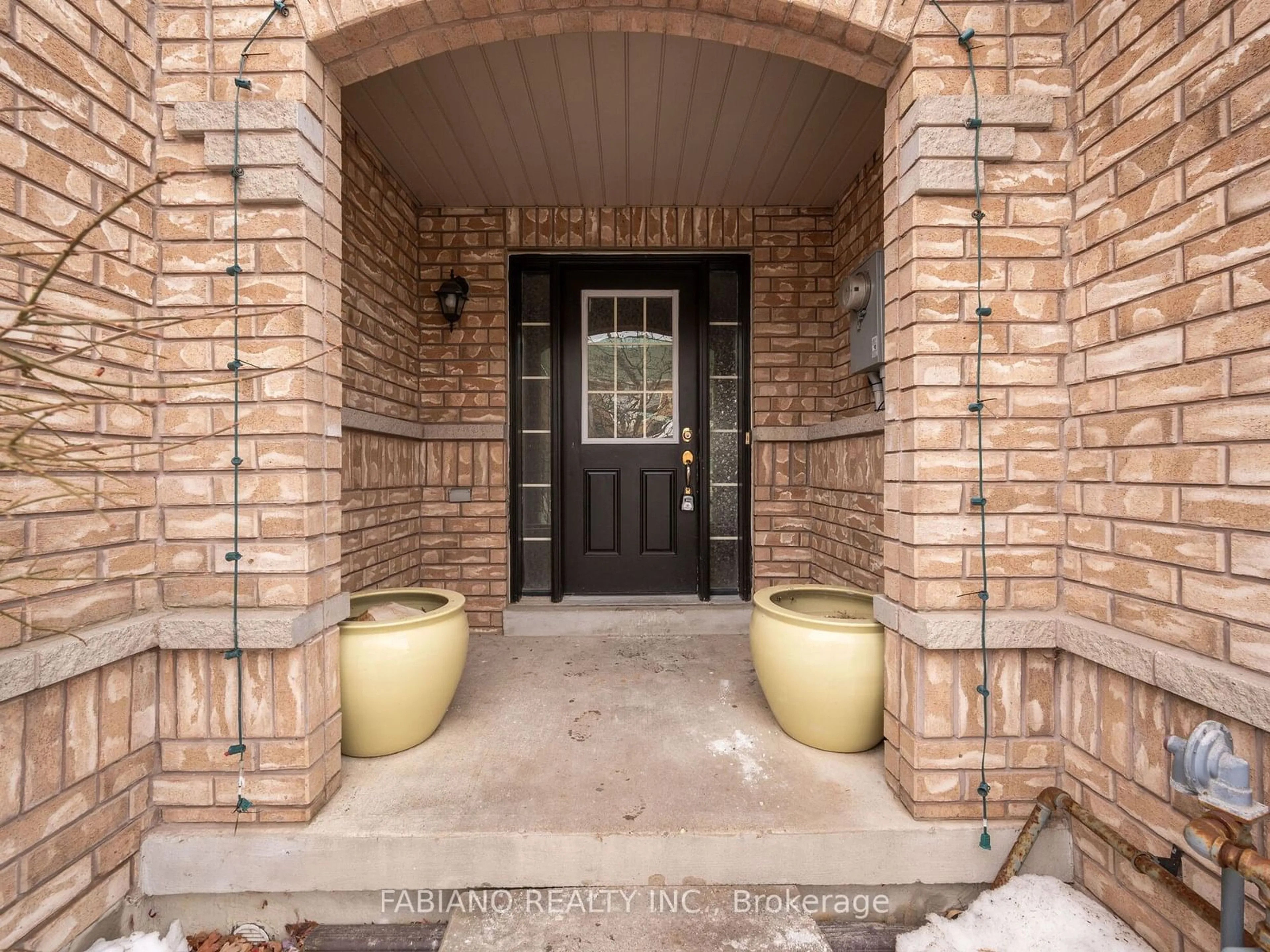 Indoor entryway for 6 Davenhill Rd, Brampton Ontario L6P 3E1