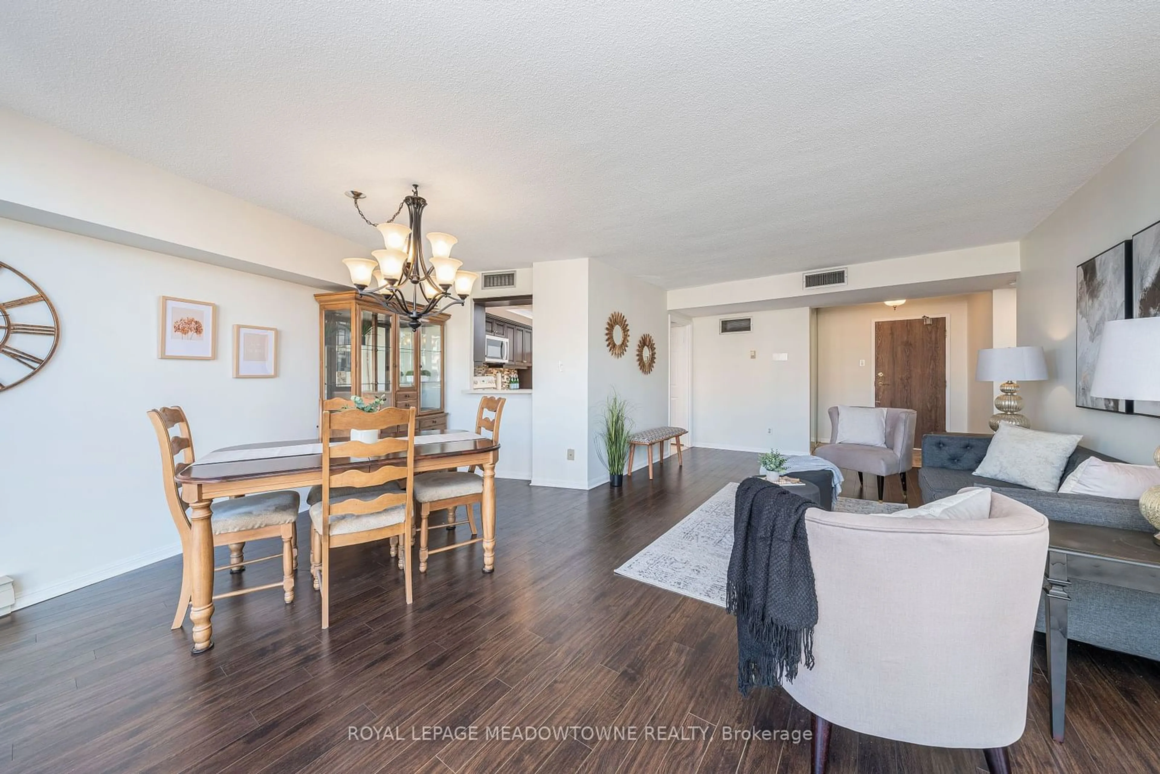 Dining room, wood/laminate floor for 1240 Marlborough Crt #805, Oakville Ontario L6H 3K7