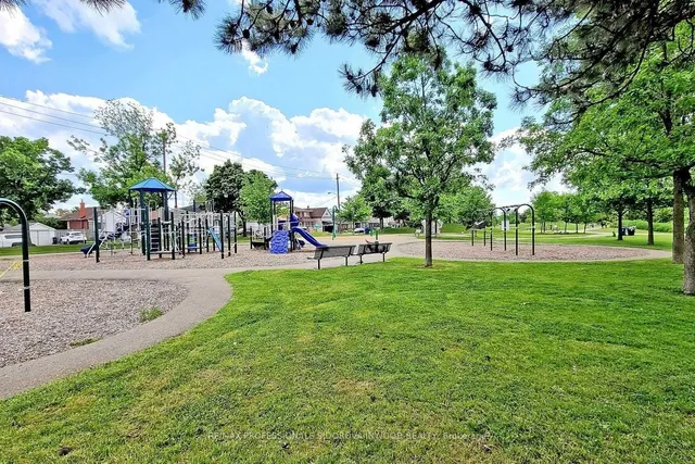 Additional property image - 1001 Roselawn Ave Unit 429