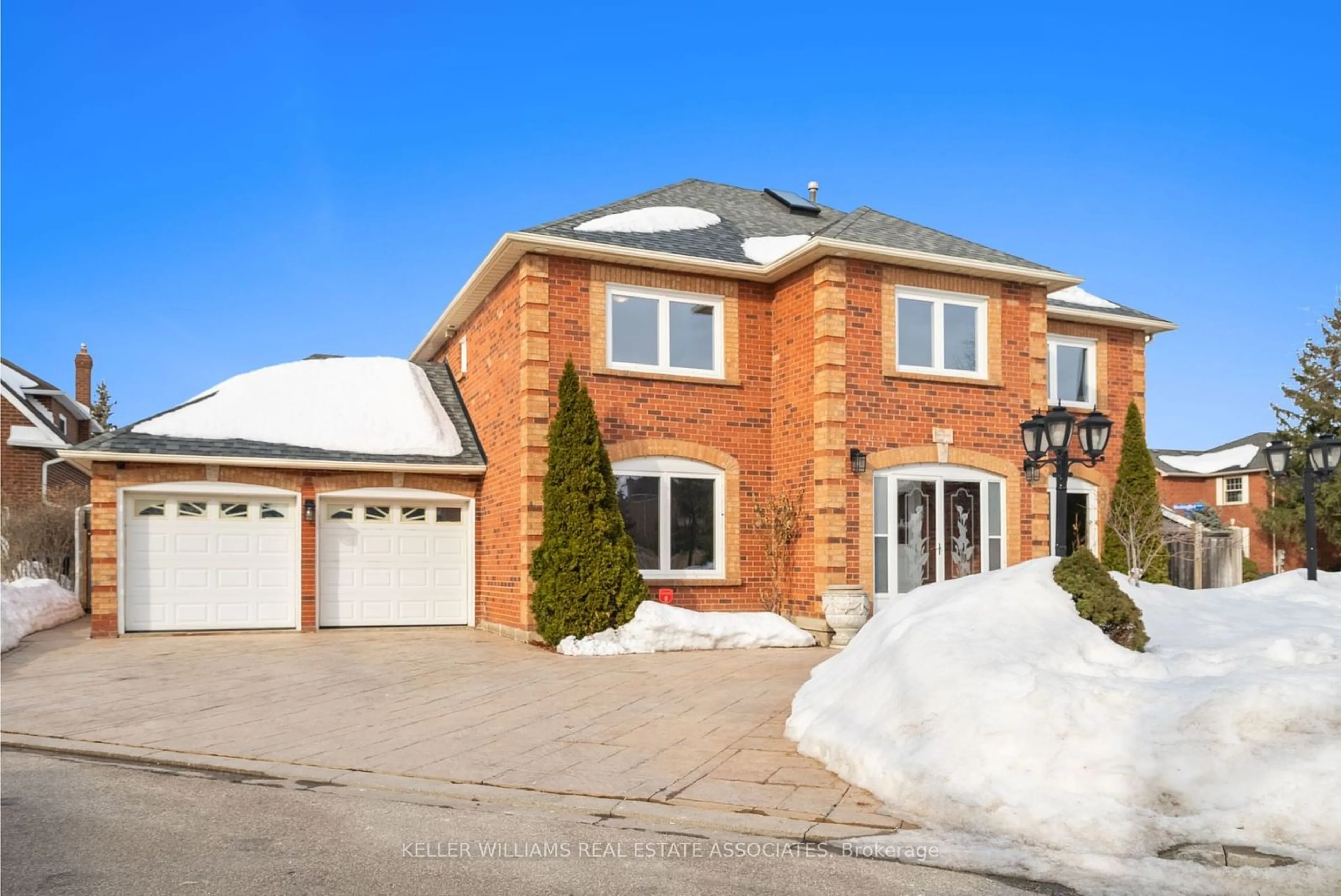 Home with brick exterior material, street for 6781 Snow Goose Lane, Mississauga Ontario L5N 5J2