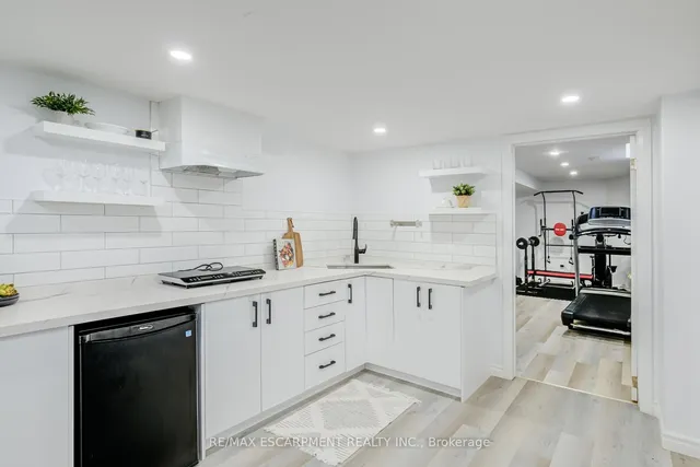 Additional property image - 5608 Hannah St