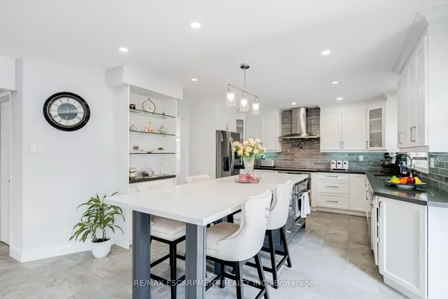 Additional property image - 5608 Hannah St