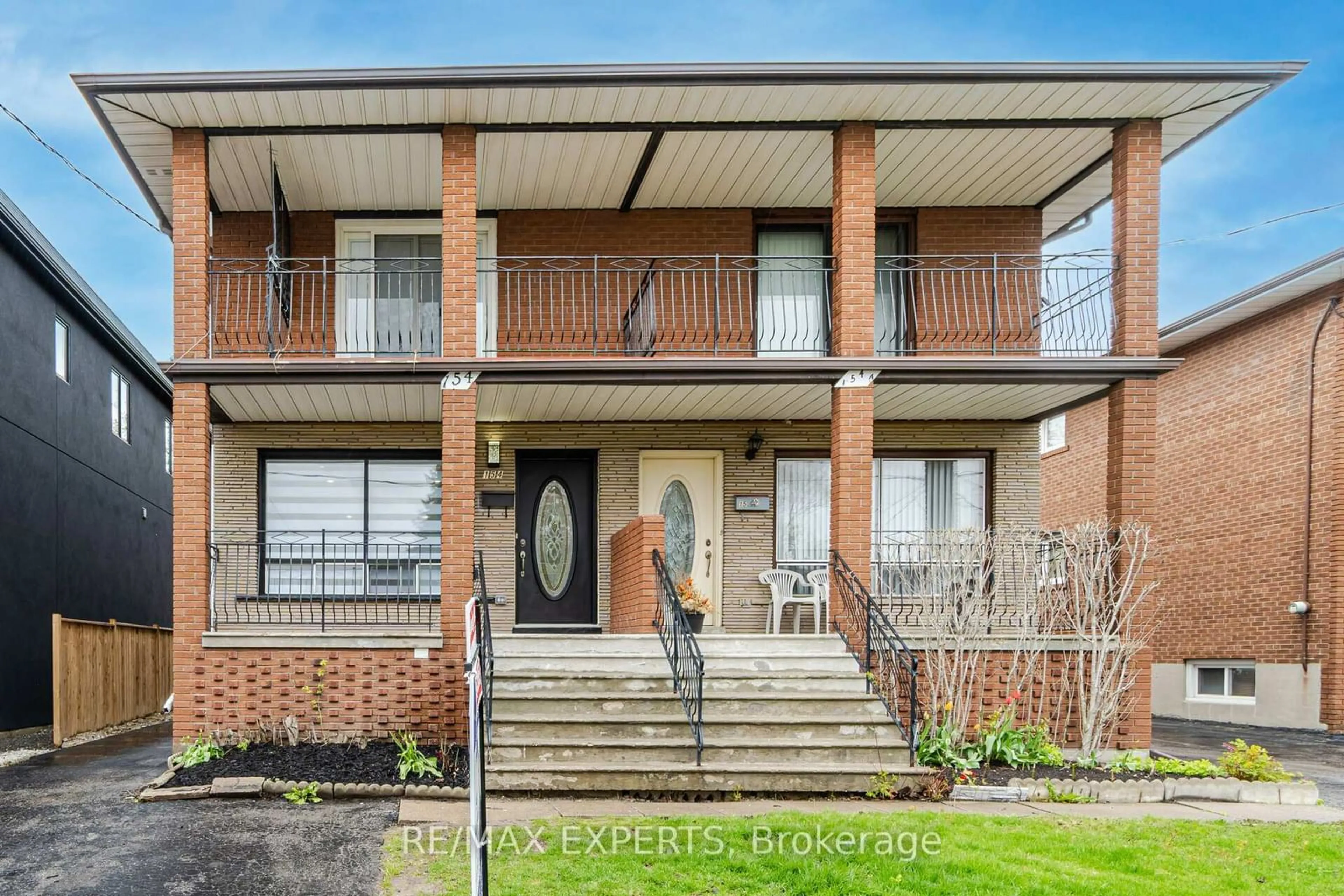 Home with brick exterior material, street for 154 Sheldon Ave, Toronto Ontario M8W 4L6