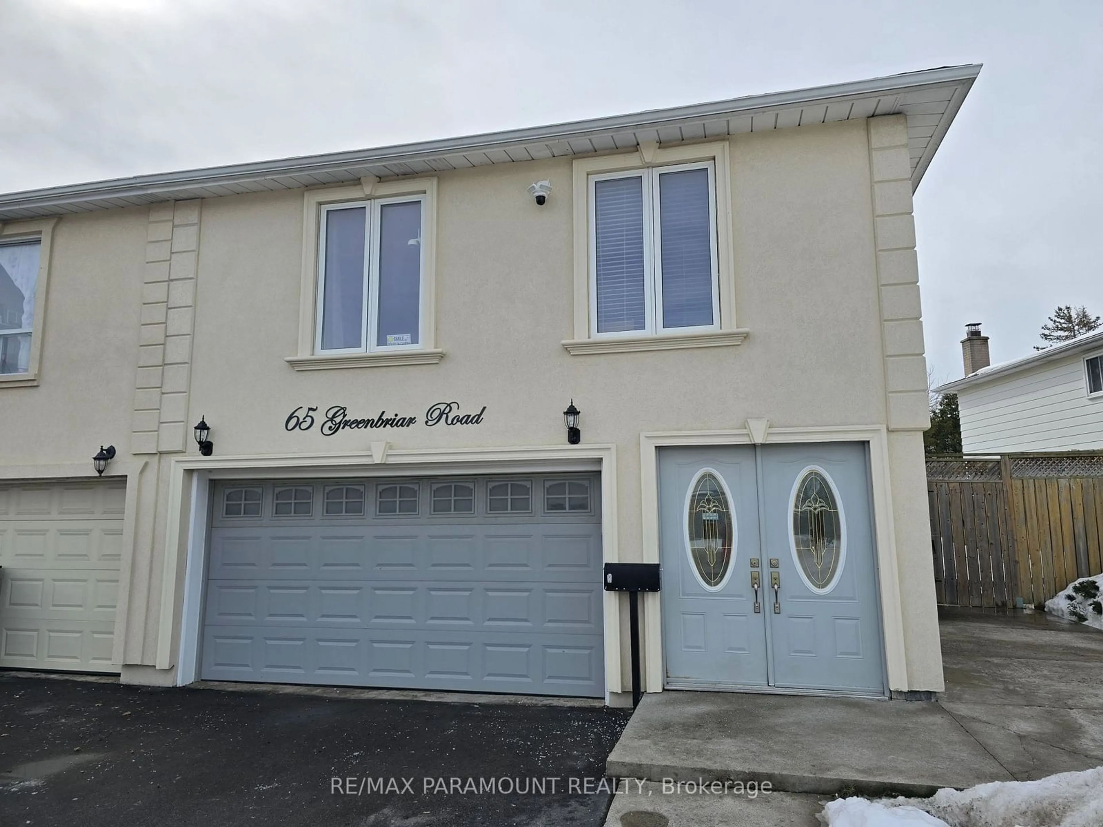 Indoor garage for 65 Greenbriar Rd, Brampton Ontario L6S 2A4