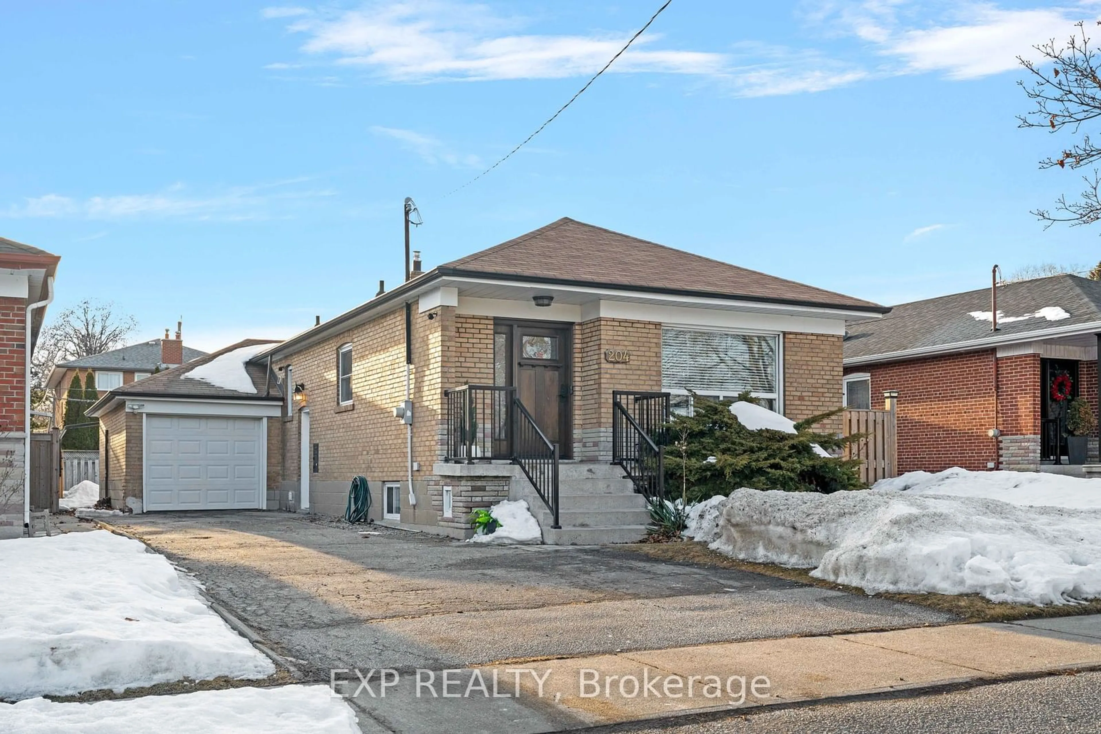 Home with brick exterior material, street for 204 North Carson St, Toronto Ontario M8W 4E2