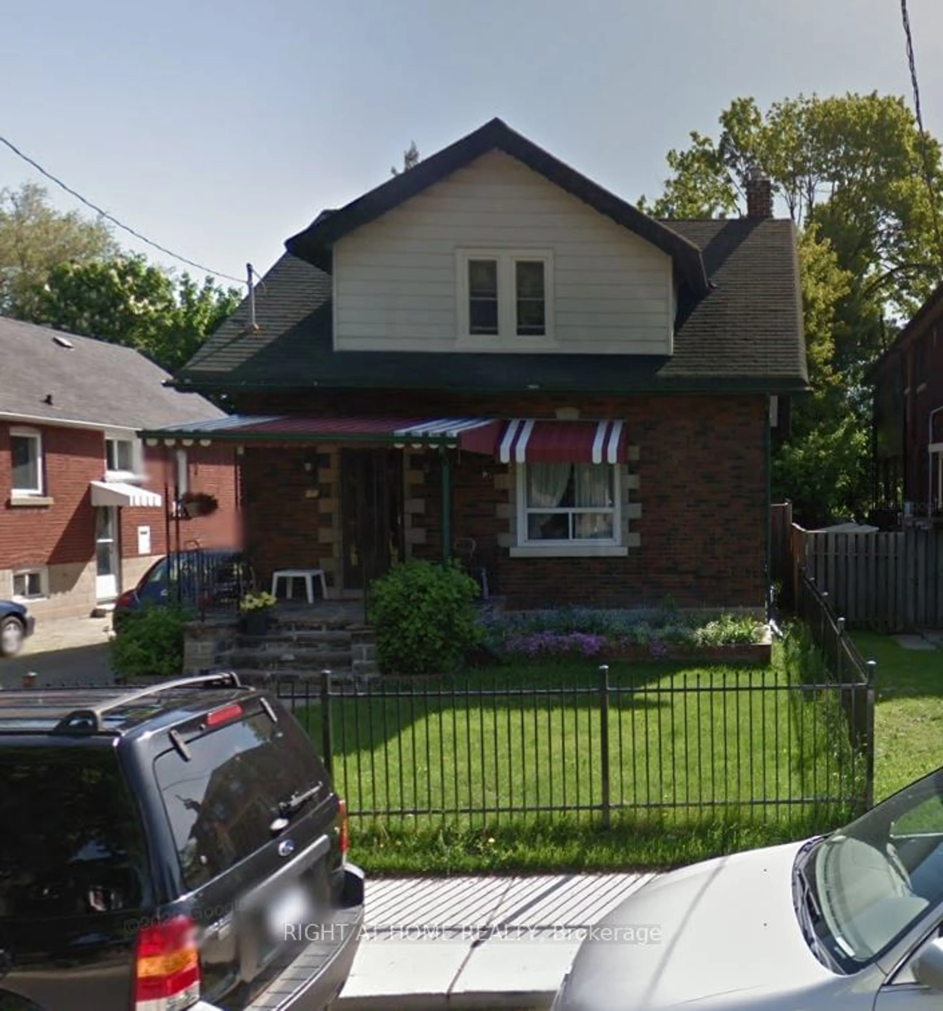 Home with brick exterior material, street for 101 Ninth St, Toronto Ontario M8V 3E5