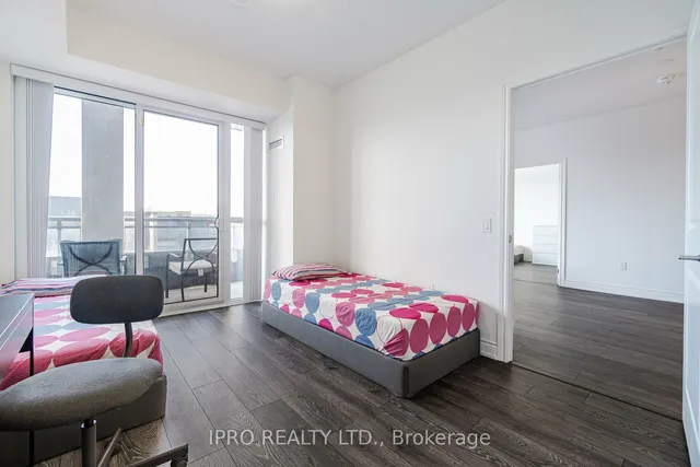 Additional property image - 1050 Main St Unit 326