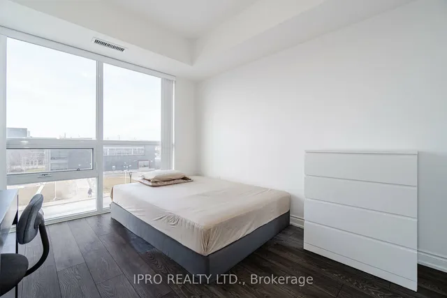 Additional property image - 1050 Main St Unit 326