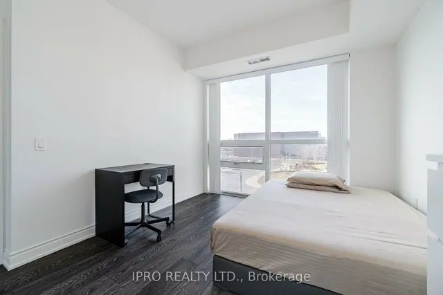 Additional property image - 1050 Main St Unit 326