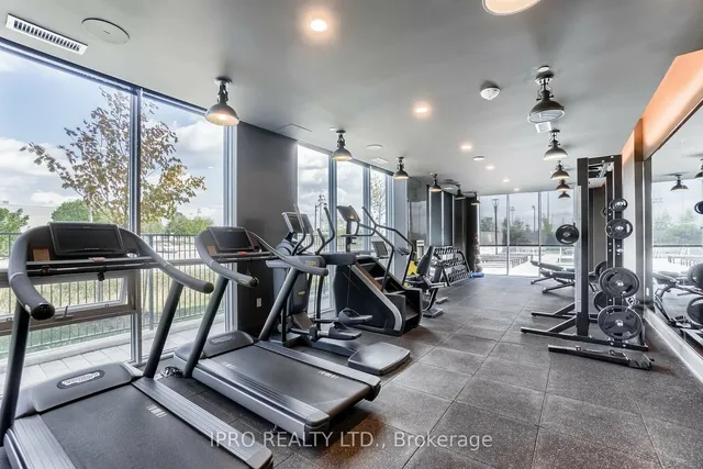 Additional property image - 1050 Main St Unit 326