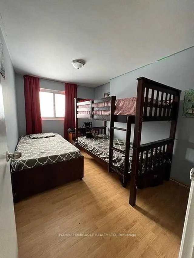 Additional property image - 96 Carleton Pl