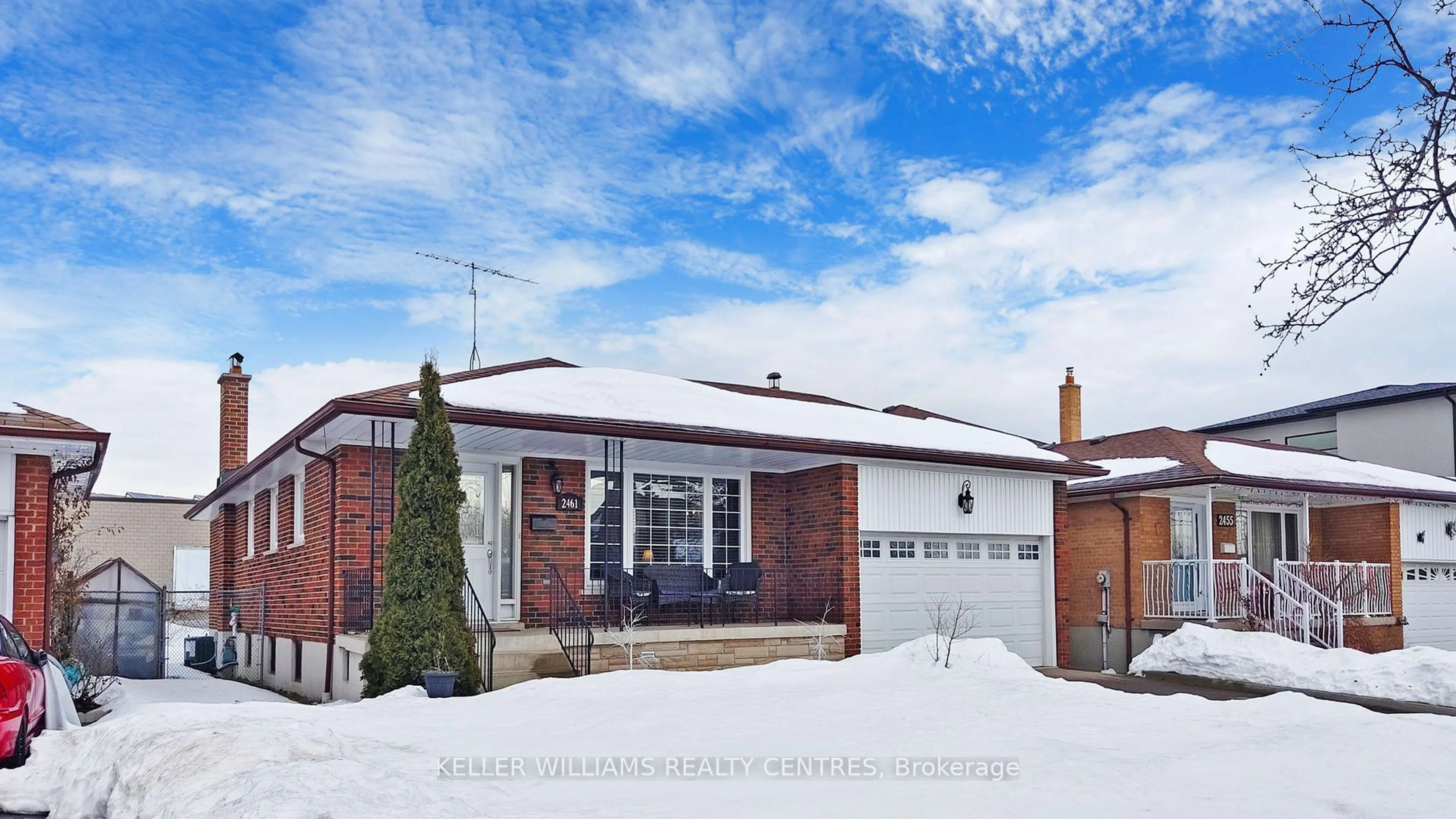 Home with brick exterior material, street for 2461 Hensall St, Mississauga Ontario L5A 2T1