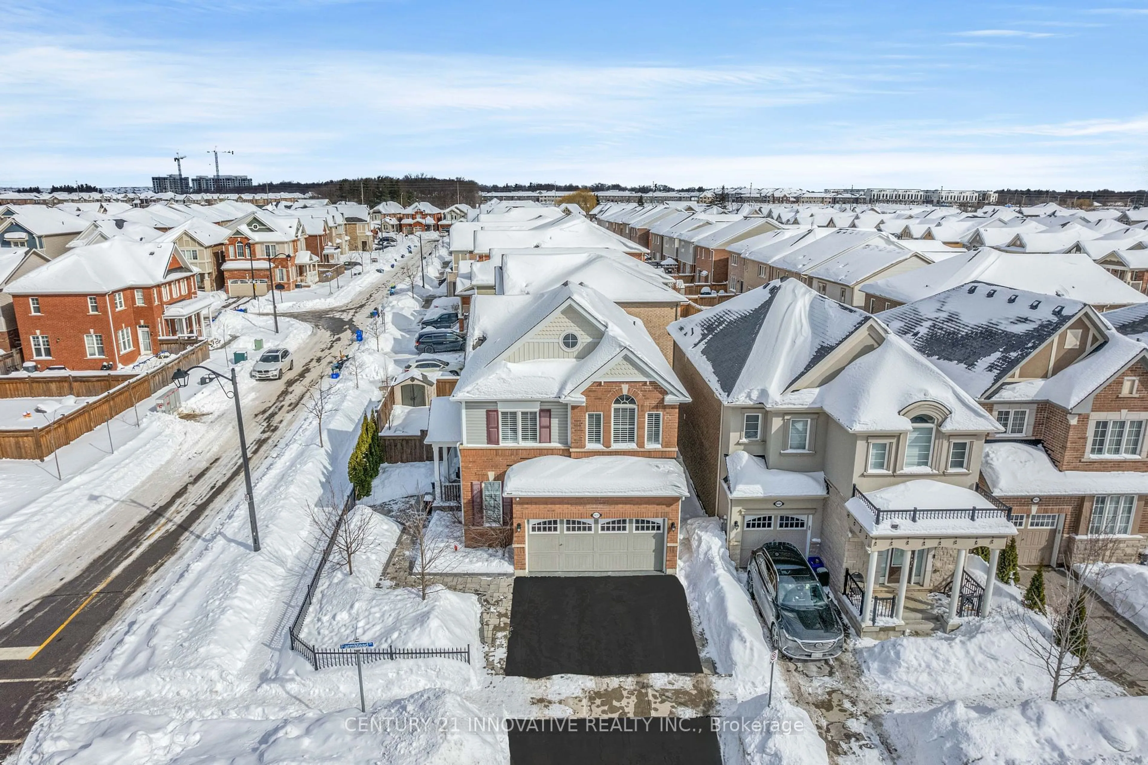 A pic from outside/outdoor area/front of a property/back of a property/a pic from drone, street for 1437 Farmstead Dr, Milton Ontario L9E 0B7