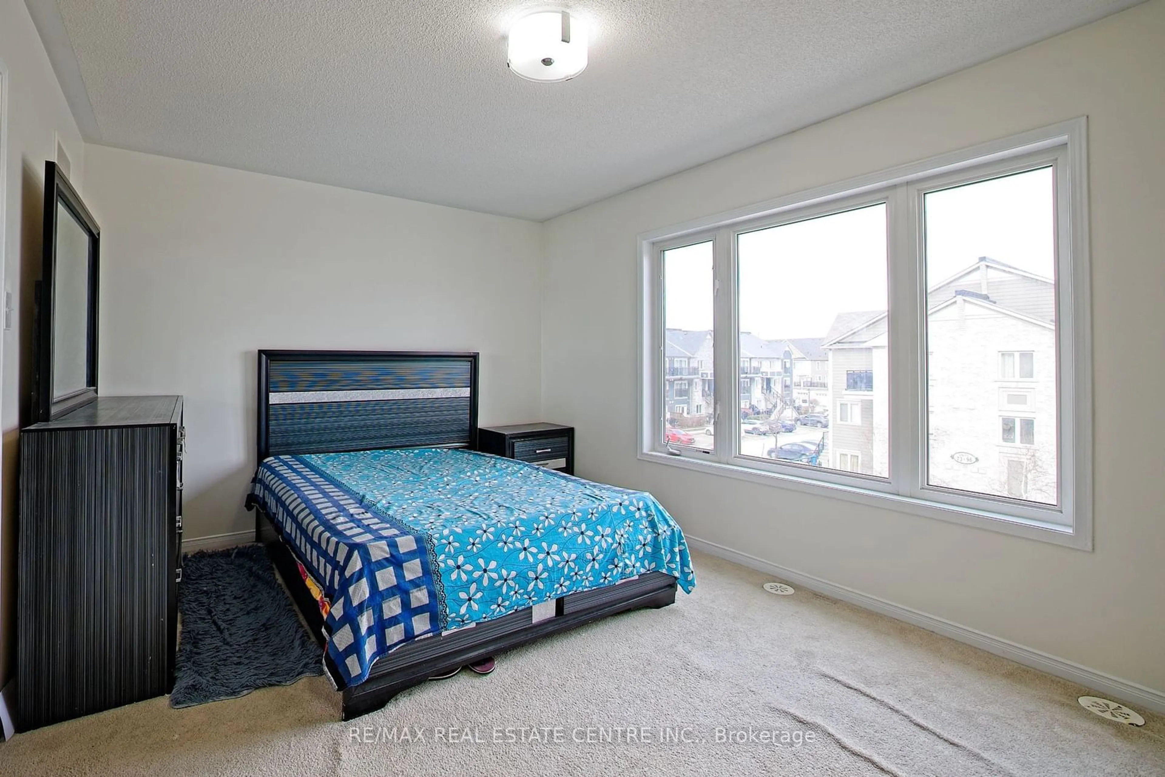 Bedroom with bed, carpet floor for 60 Fairwood Circ #99, Brampton Ontario L6R 0Y6