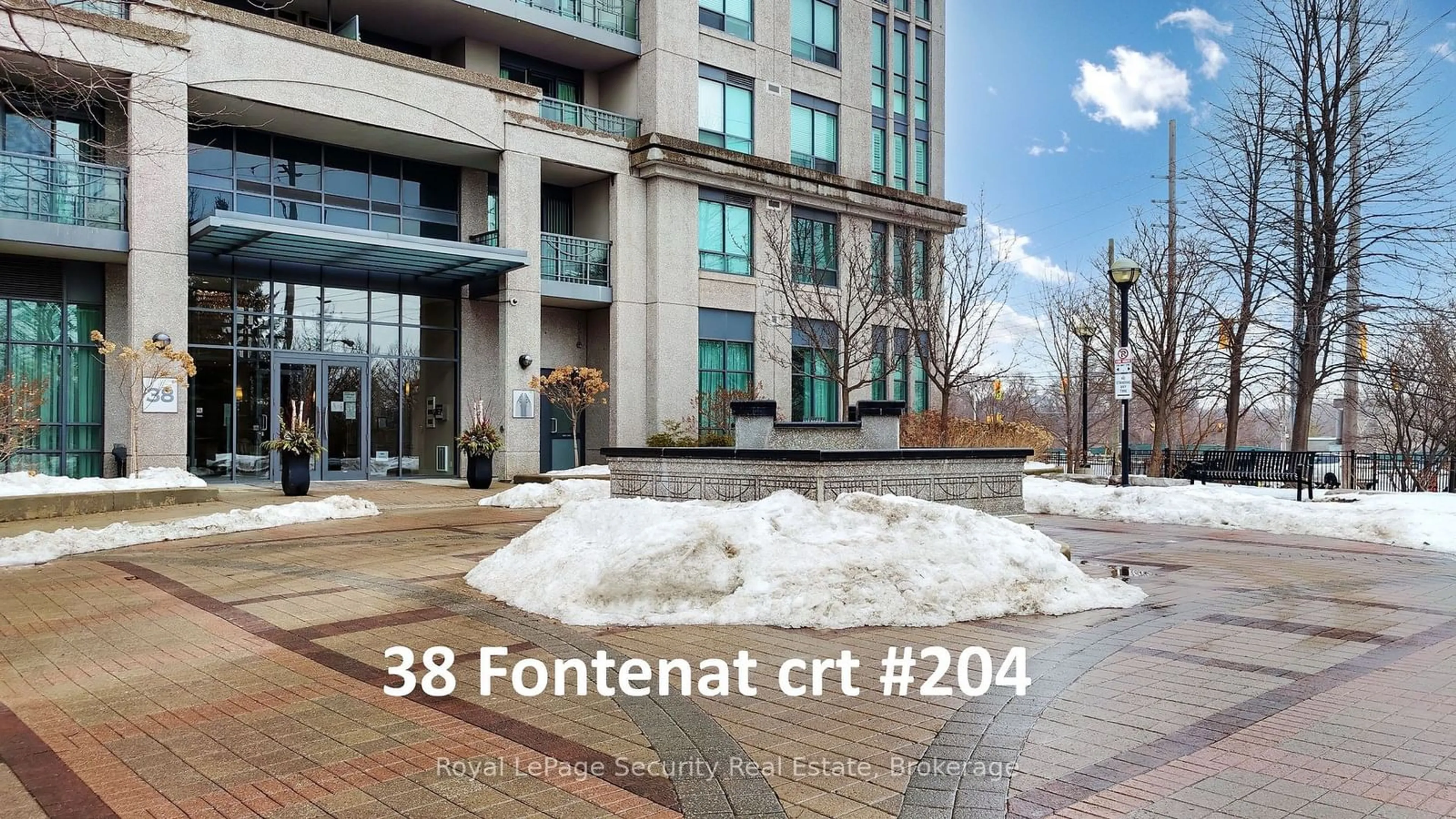 Indoor foyer for 38 Fontenay Crt ##204, Toronto Ontario M9A 4M8