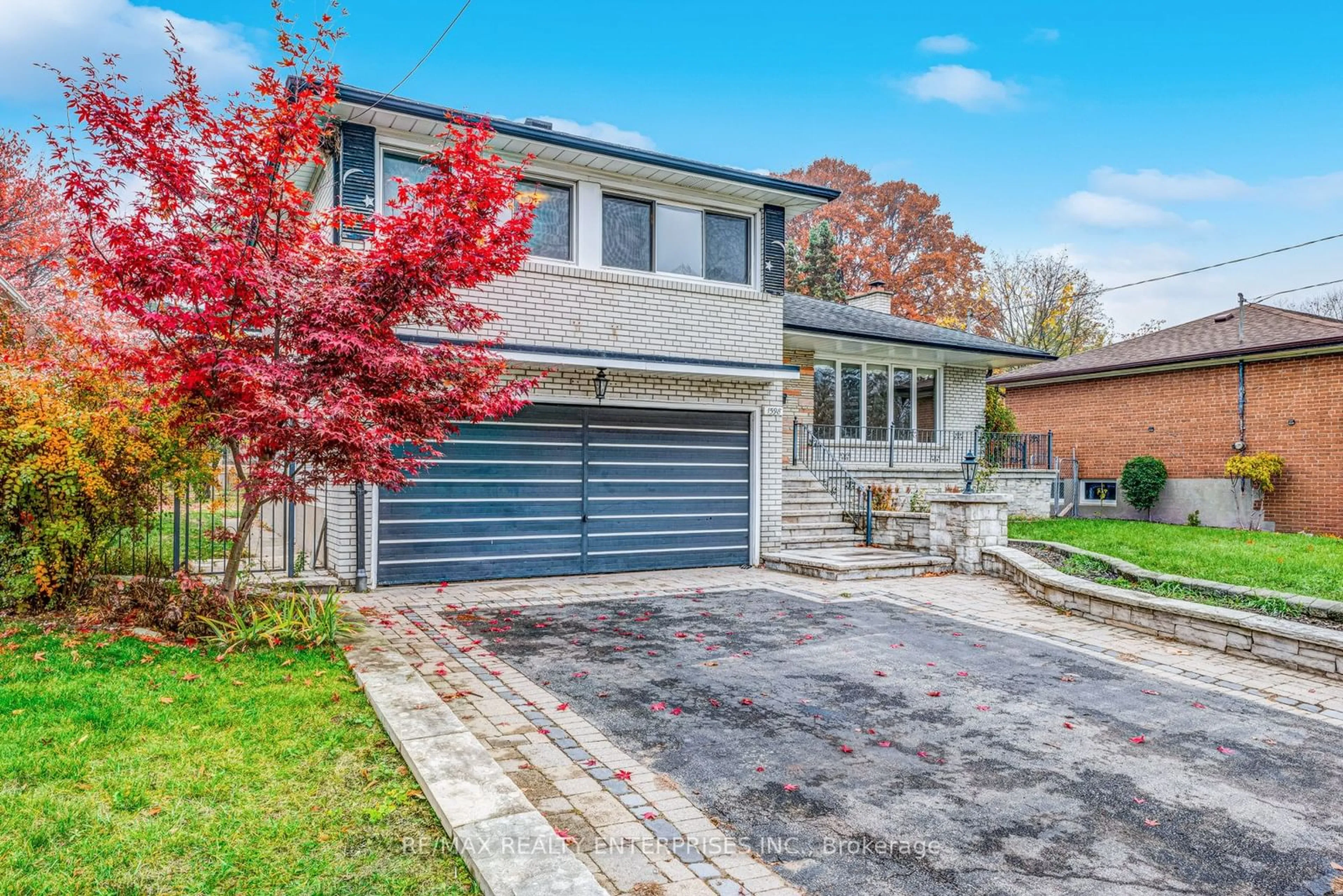 Home with brick exterior material, street for 1598 Ewald Rd, Mississauga Ontario L5G 4C3