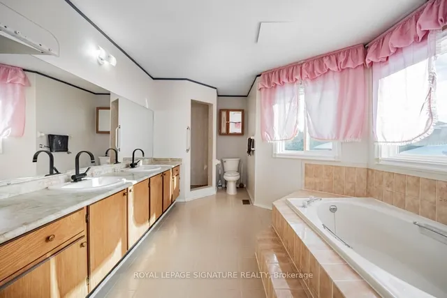 Additional property image - 7 Casper Cres
