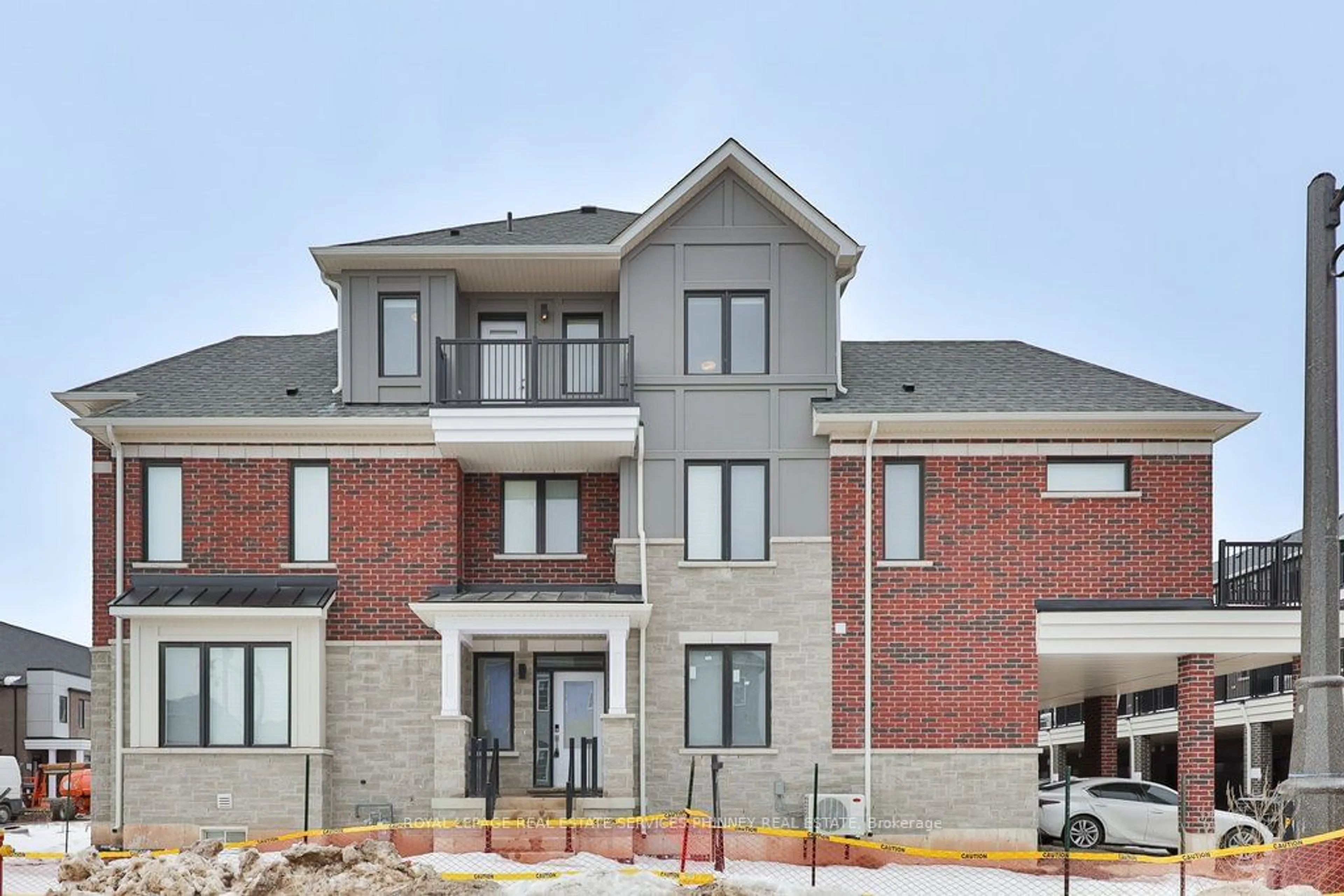 Home with brick exterior material, unknown for 9 Crown Gate, Oakville Ontario L6M 0W8