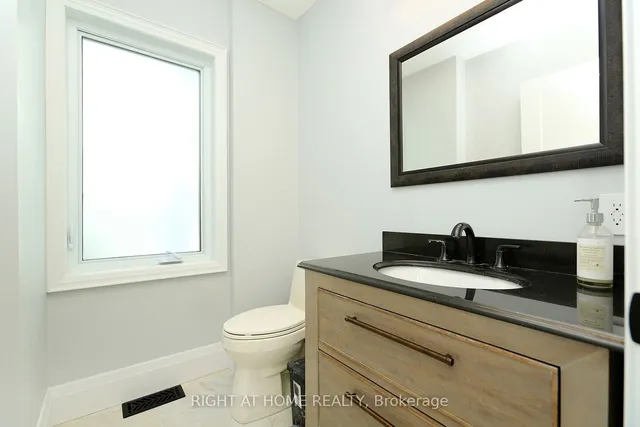 Additional image 39 of 35 Woodward Ave