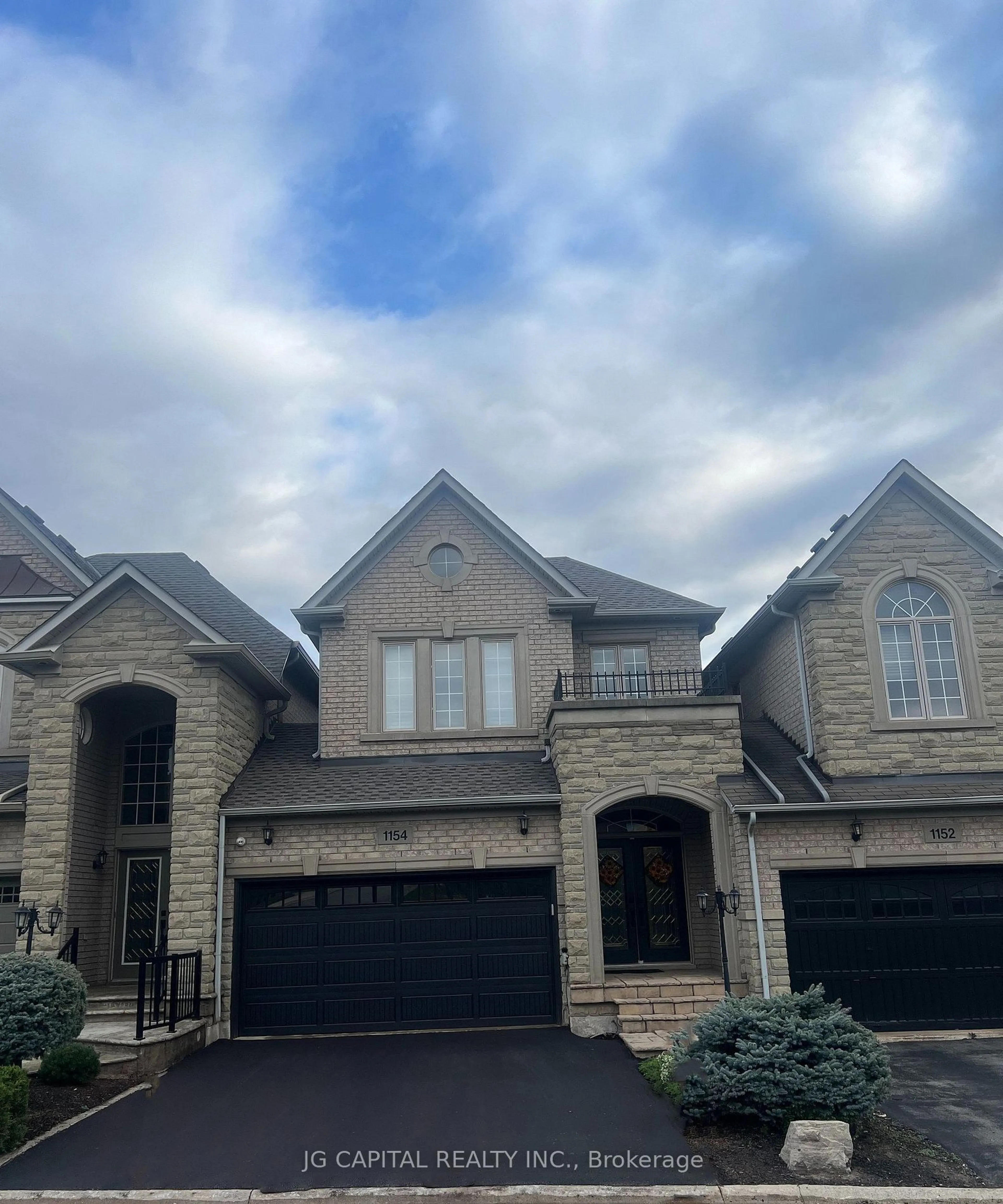 Home with brick exterior material, street for 1154 Woodington Lane, Oakville Ontario L6H 7V1