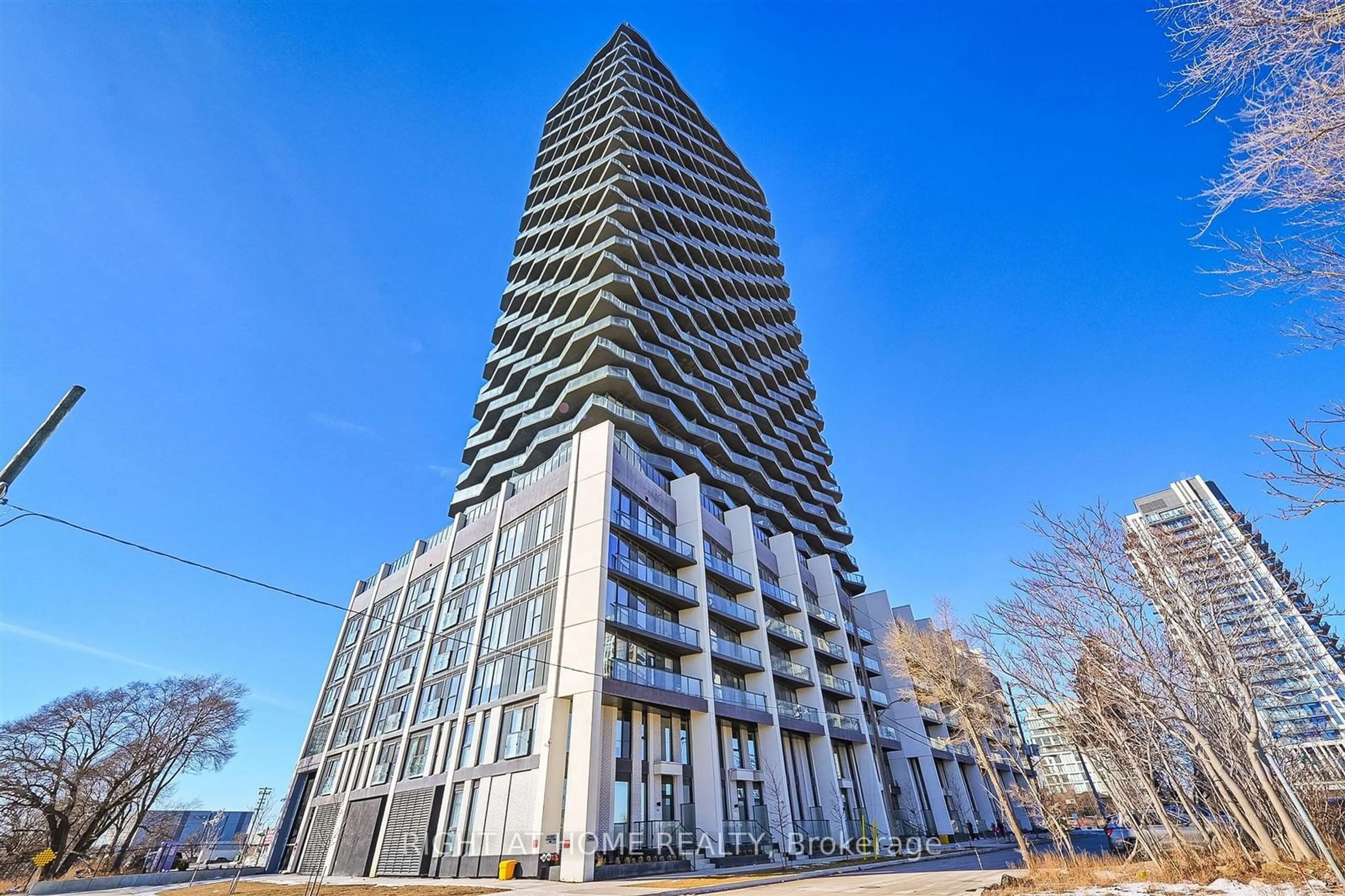 Indoor foyer for 36 Zorra St #421, Toronto Ontario M8Z 0G5