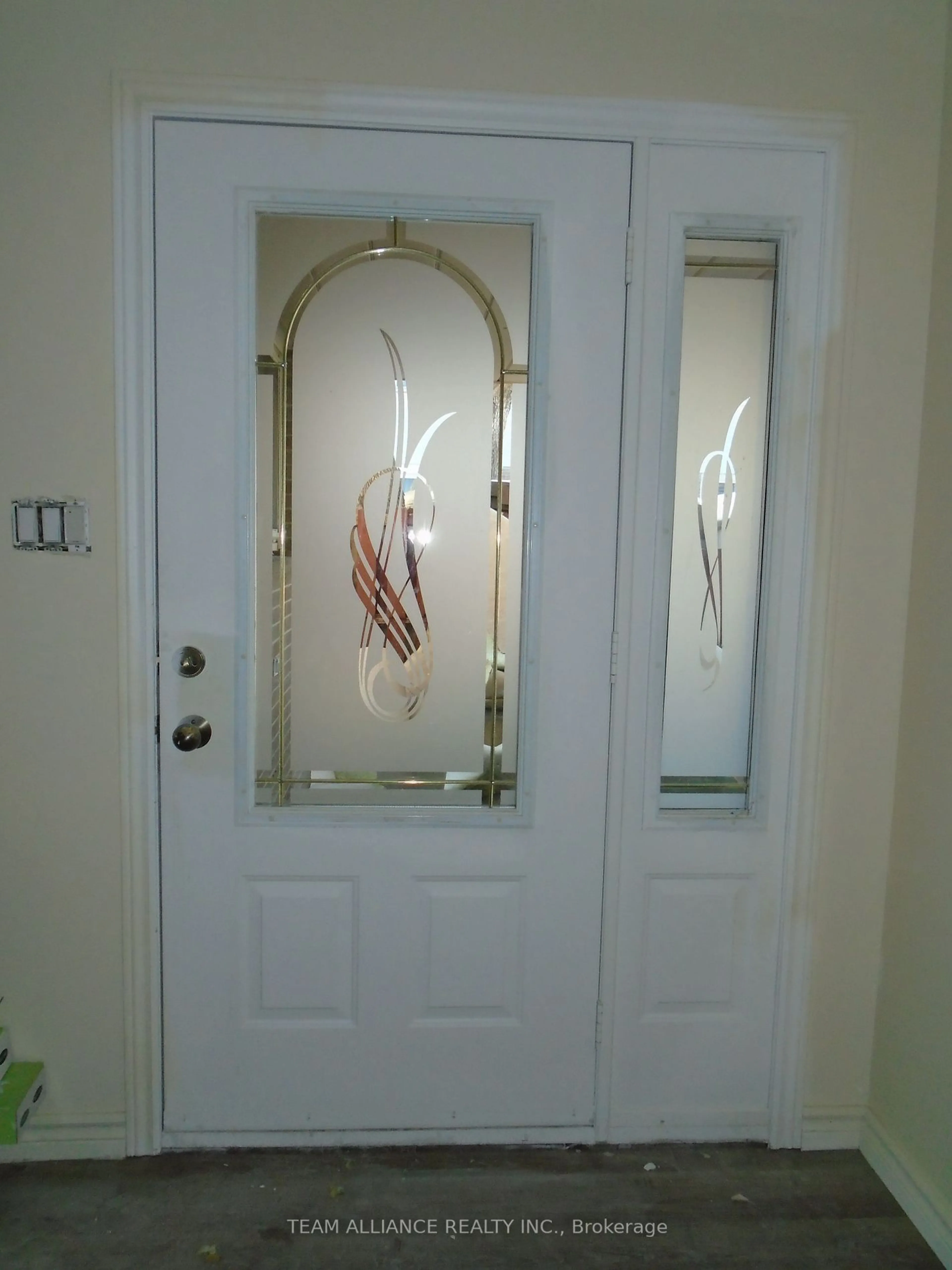 Indoor entryway for 2290 Delkus Cres, Mississauga Ontario L5A 1K7
