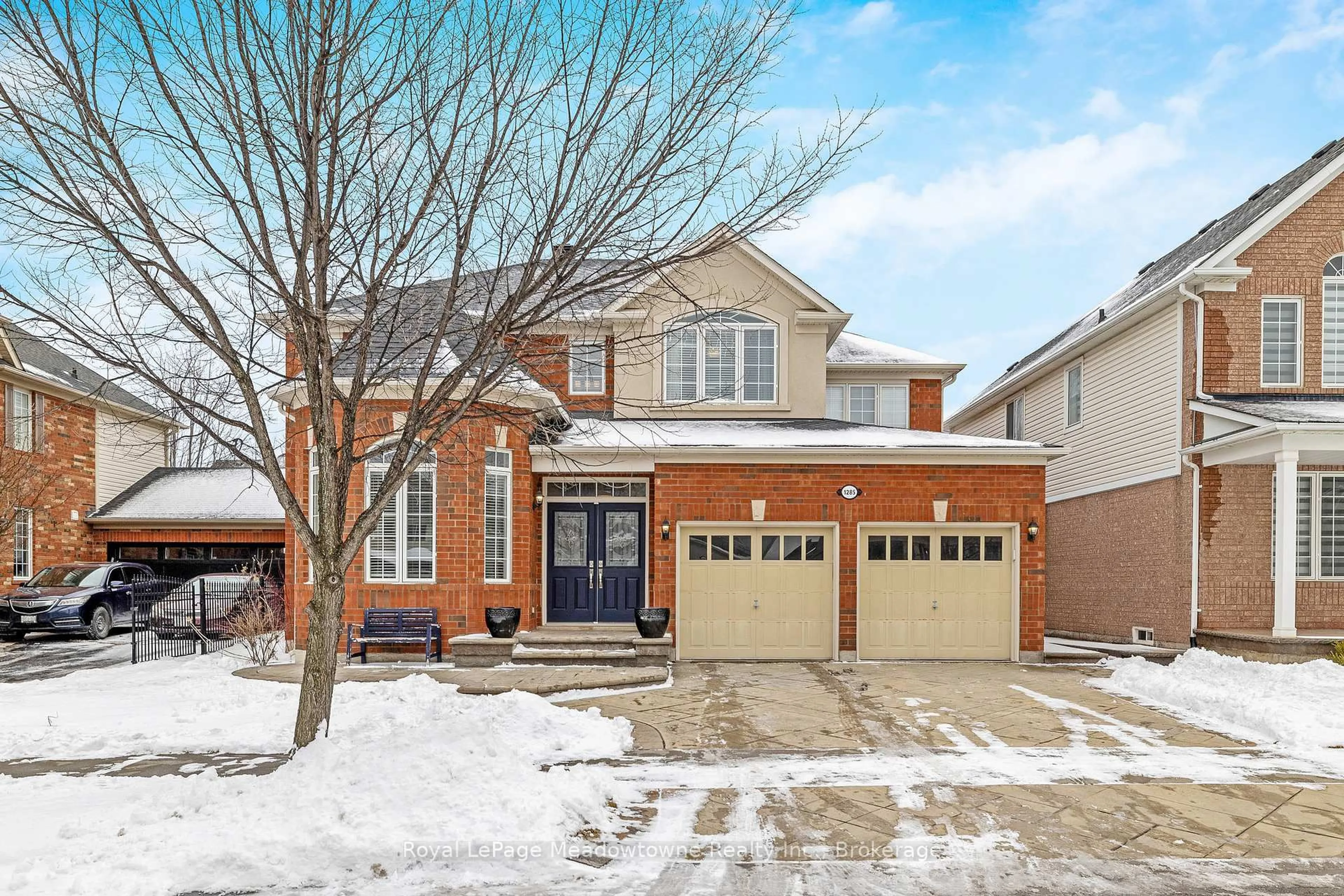 Home with brick exterior material, street for 1285 Christie Circ, Milton Ontario L9T 6V4