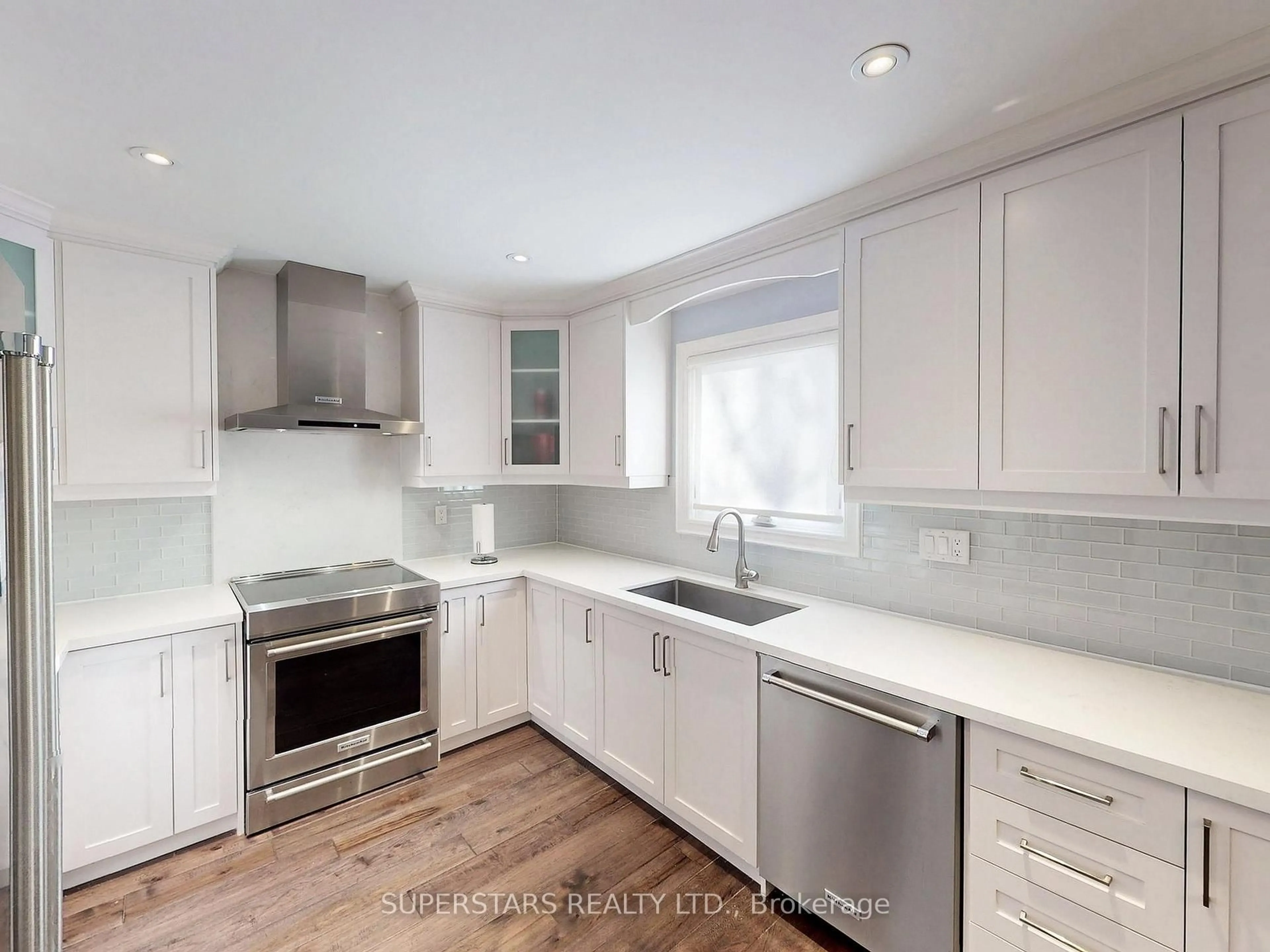 Open concept kitchen, unknown for 6480 Tisler Cres, Mississauga Ontario L5N 3G7